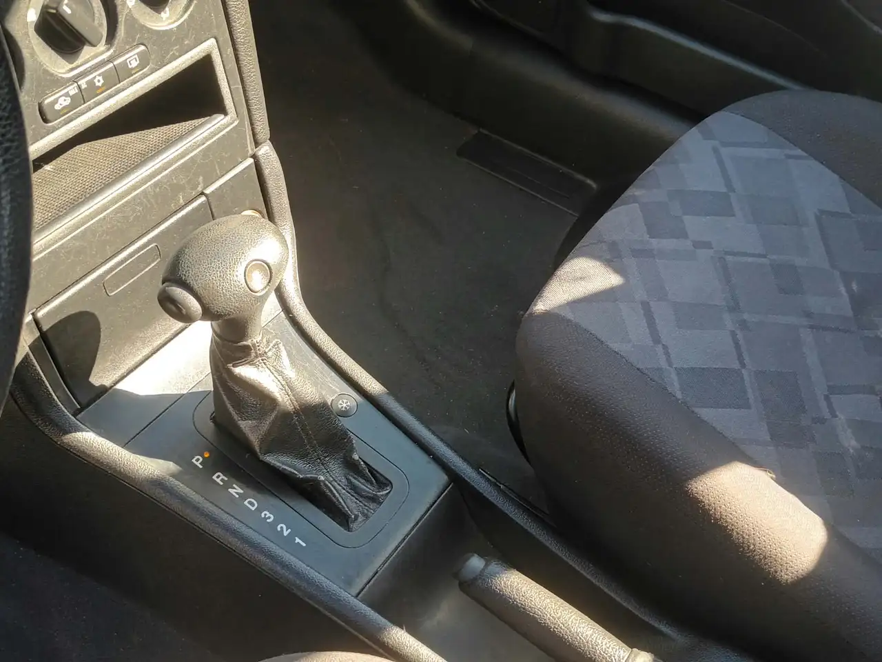 Opel Astra 1.6 Comfort Automatik Klima AHK Tüv neu, foto 9