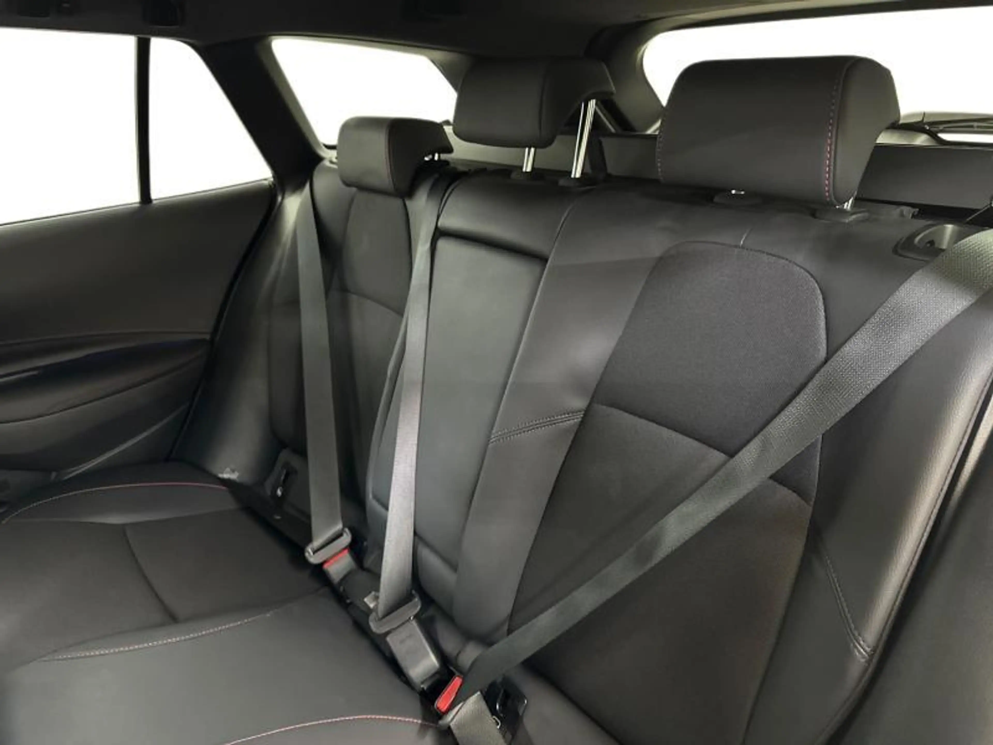 Toyota Corolla TS GR Sport — photo 10