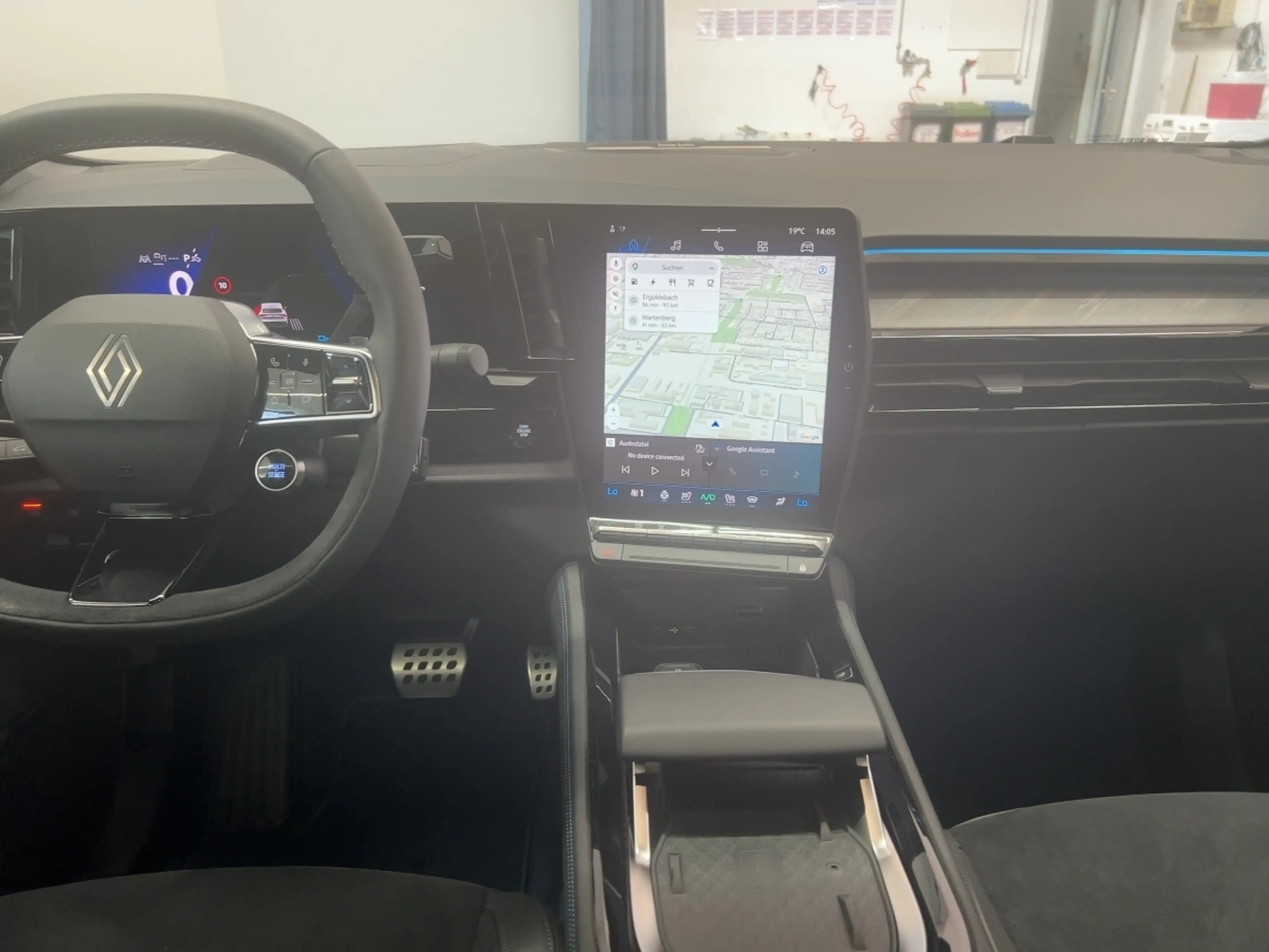 Renault Rafale Atelier Alpine Plug-in Hybrid 300 4x4 — photo 12
