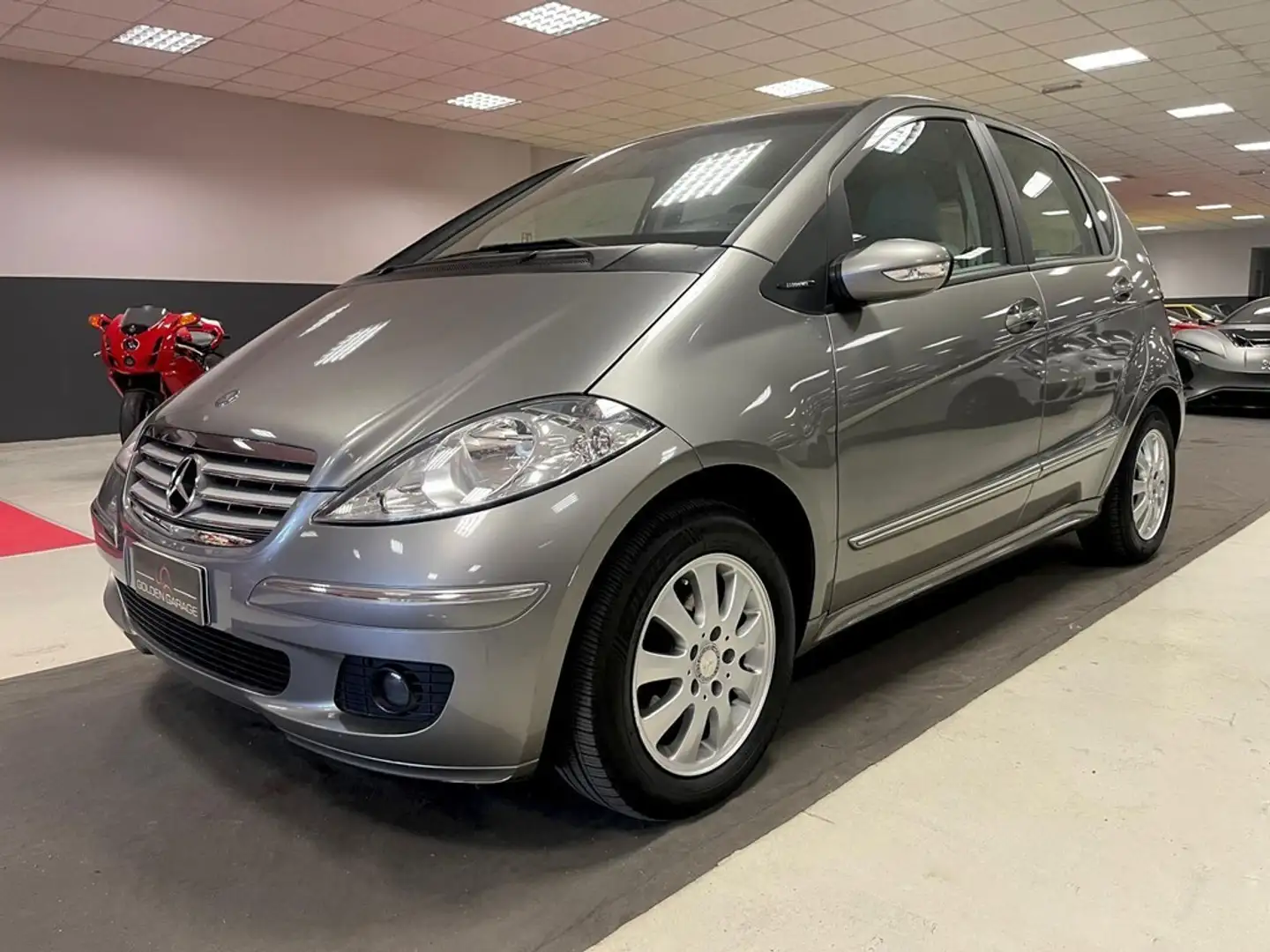 Mercedes-Benz A 150 A 150 Elegance neopatentati Grau - 2