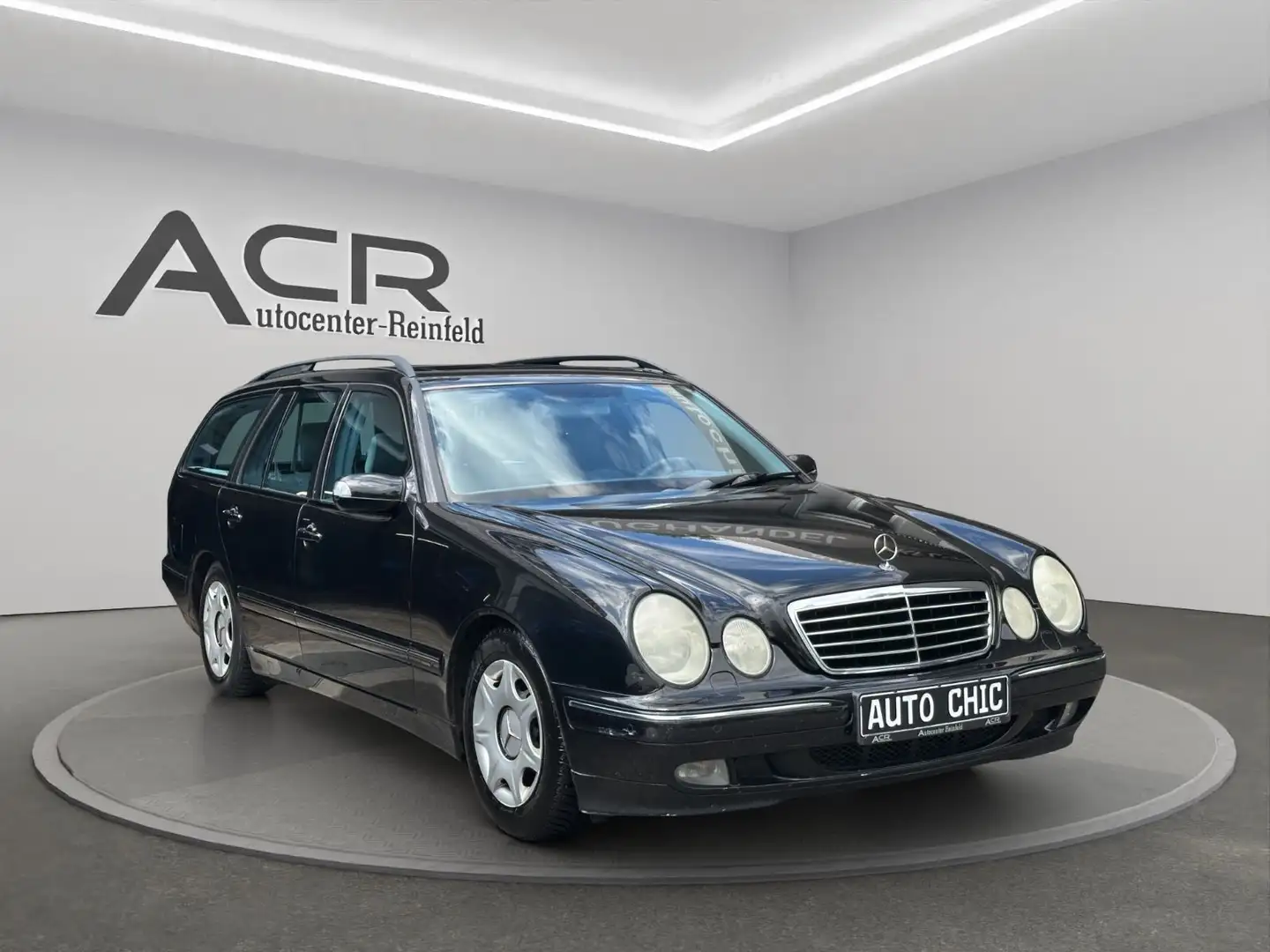 Mercedes-Benz E 200 T AVANTGARDE Xenon/Leder/Klima/S-Dach/TOP Zwart - 1