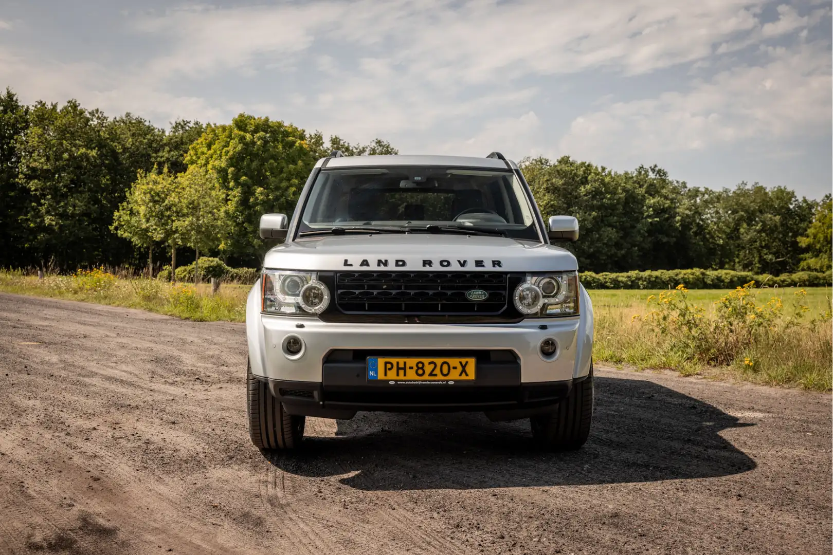 Land Rover Discovery 3.0 SDV6 HSE Grijs - 2