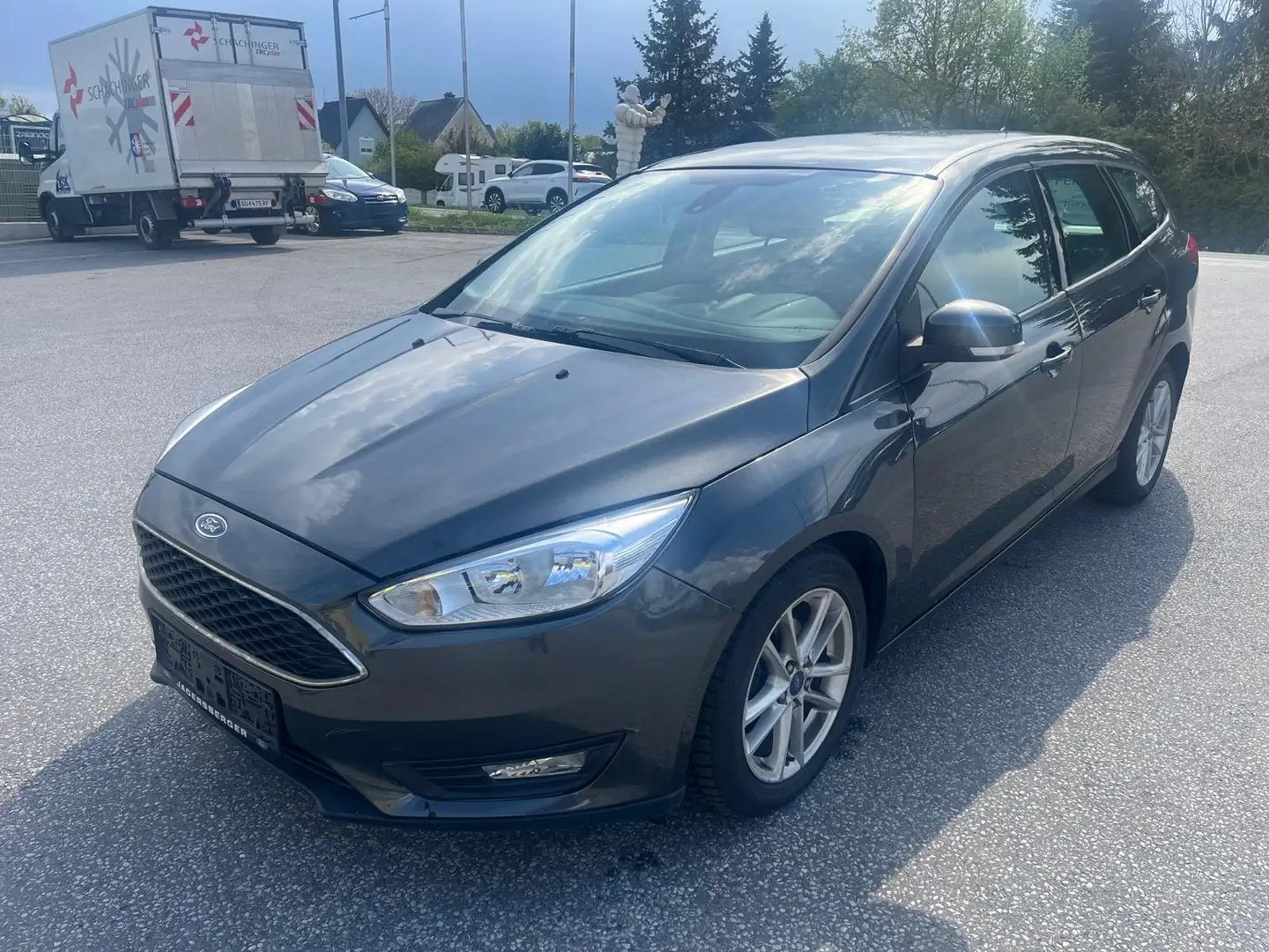 Ford Focus Business Grau - 1