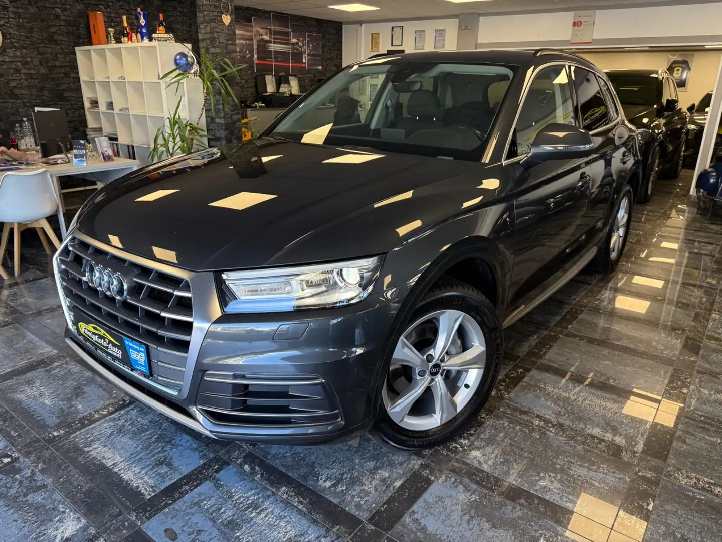 Audi Q5 40 TDI quattro sport*Klimaanlage*Navi*Aluräde Grau - 1