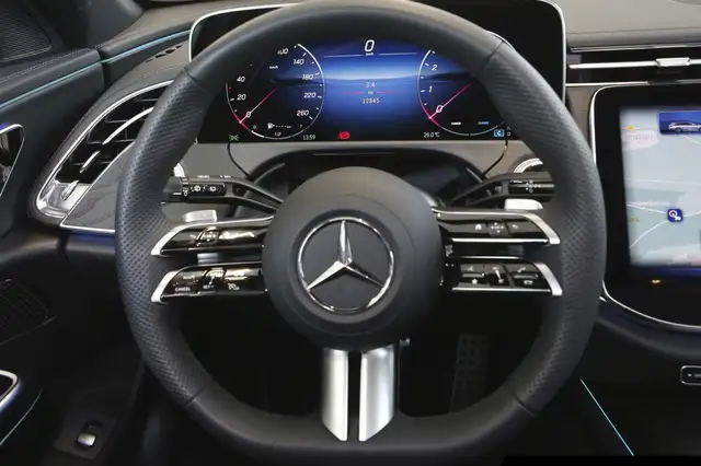 Mercedes-Benz E-Class view 13