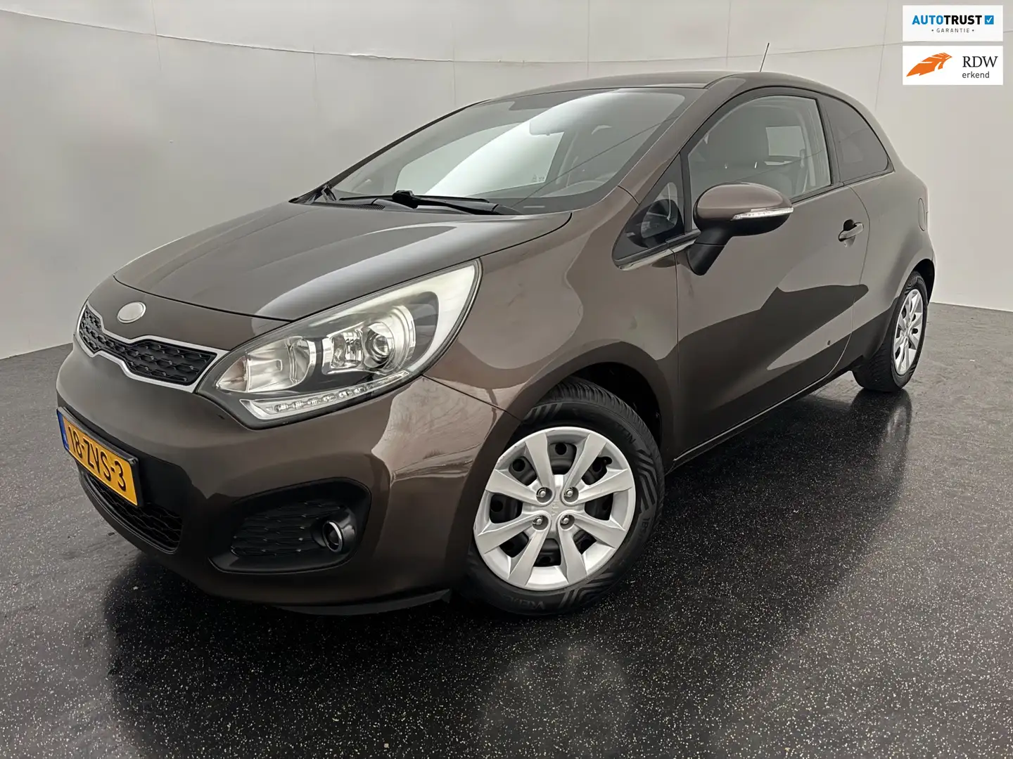Kia Rio 1.2 CVVT Plus Pack Braun - 1
