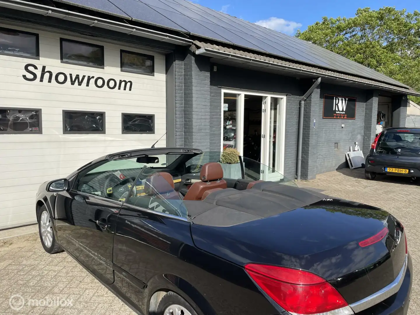 Opel Astra TwinTop 1.8 Cosmo Cabrio Hardtop, airco, trekhaak Чорний - 2