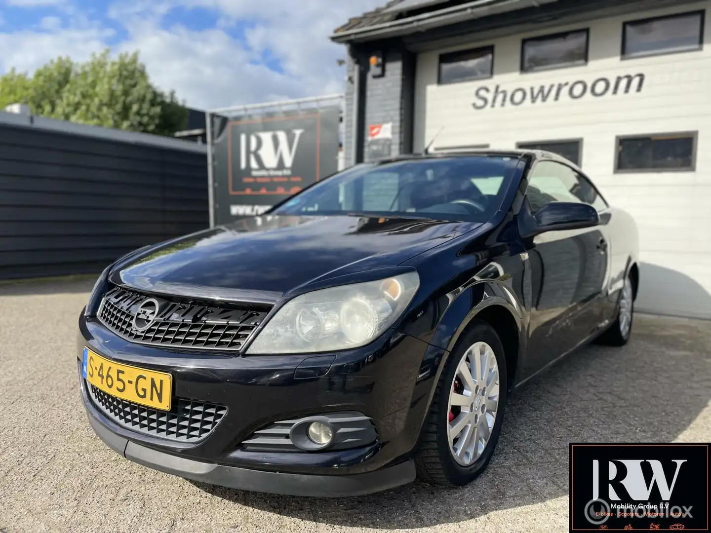 Opel Astra TwinTop 1.8 Cosmo Cabrio Hardtop, airco, trekhaak Чорний - 1