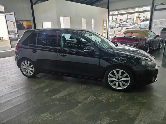Volkswagen Golf view 8