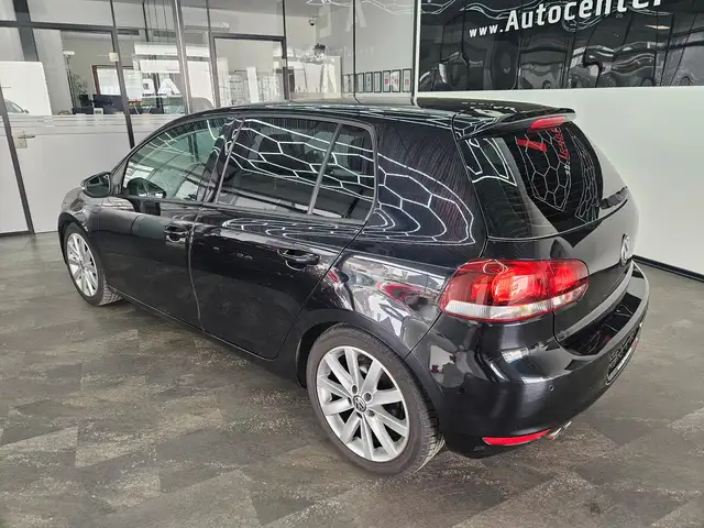 Volkswagen Golf view 5