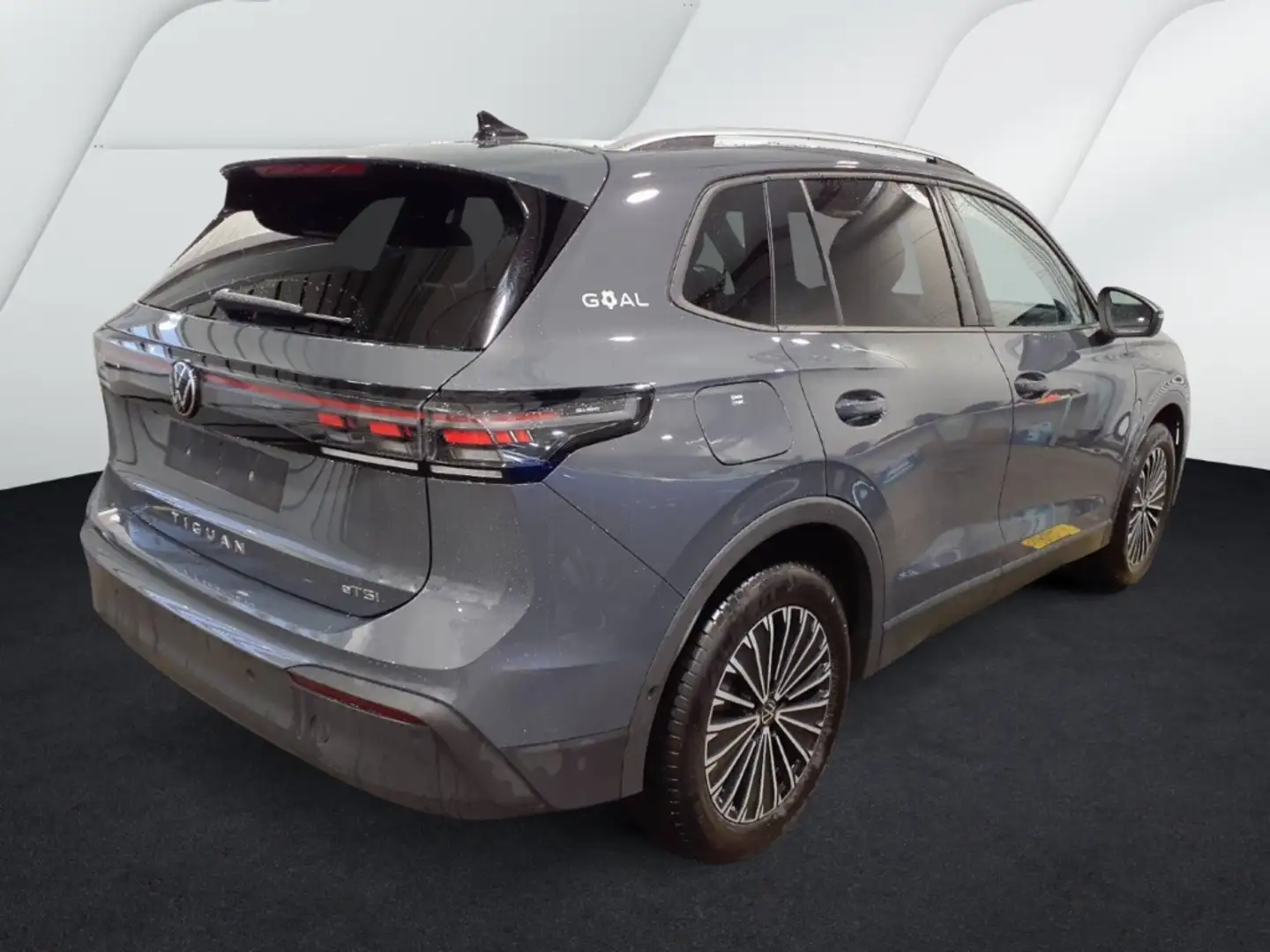 Volkswagen Tiguan 1.5 eTSI DSG GOAL NAVI AHK KAMERA PDC Grau - 2