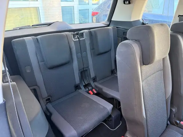 Volkswagen Touran view 14