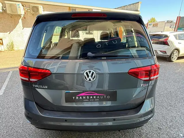 Volkswagen Touran view 5