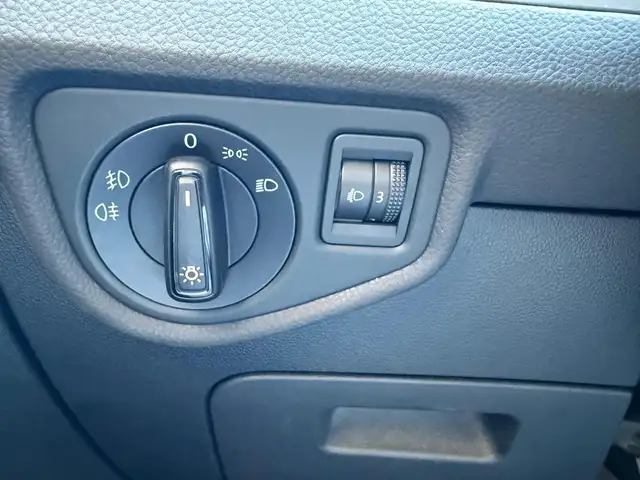 Volkswagen Touran view 19