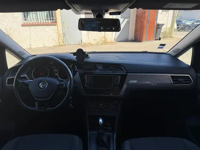 Volkswagen Touran view 15