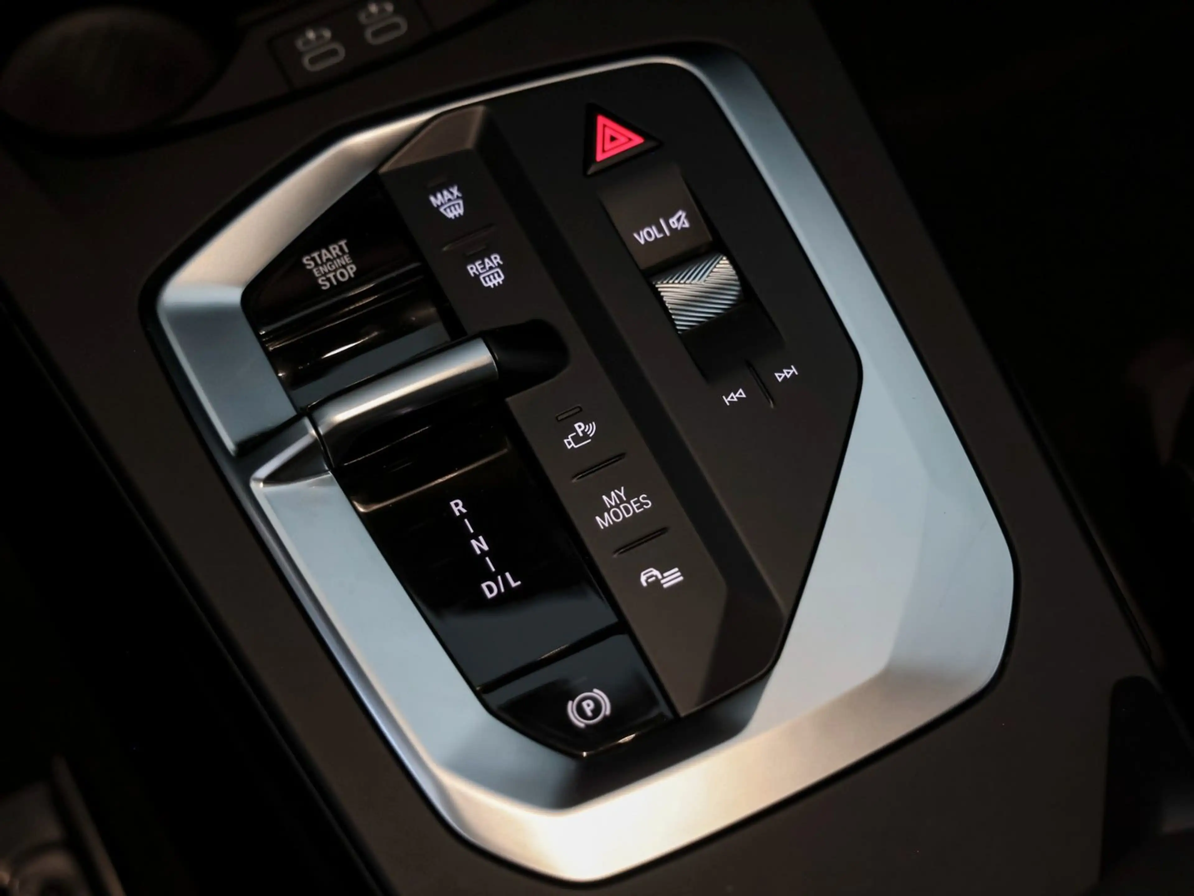 BMW 120 i SPORT *LED-DAB-KAMERA-SHADOWLINE-ASSIST+* — photo 14