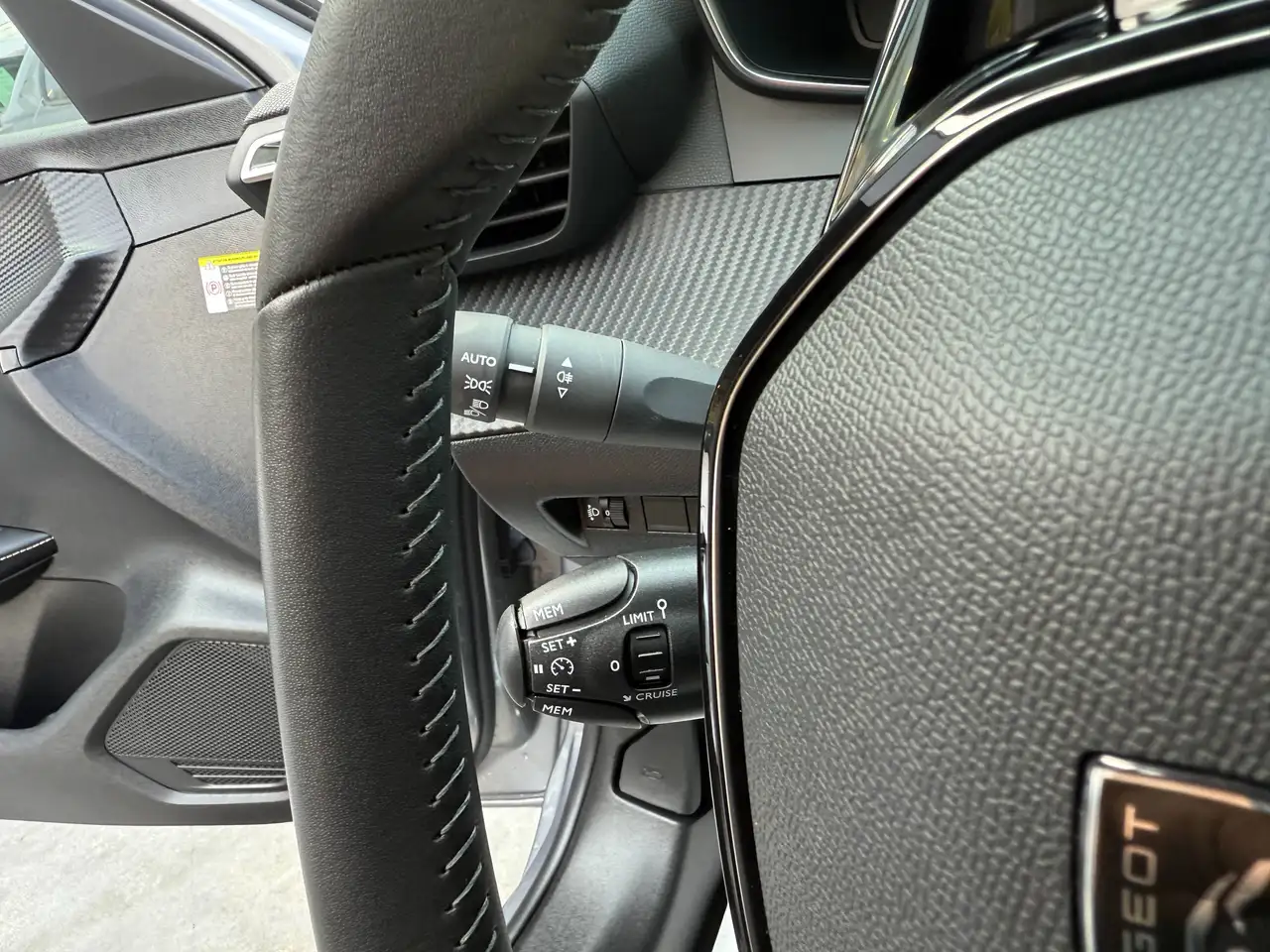 Peugeot 208 1.2i TURBO 360 CAMERA DODE HOEK NAVIGATIE LEDER FULL LED CARPLAY, миниатюра 18