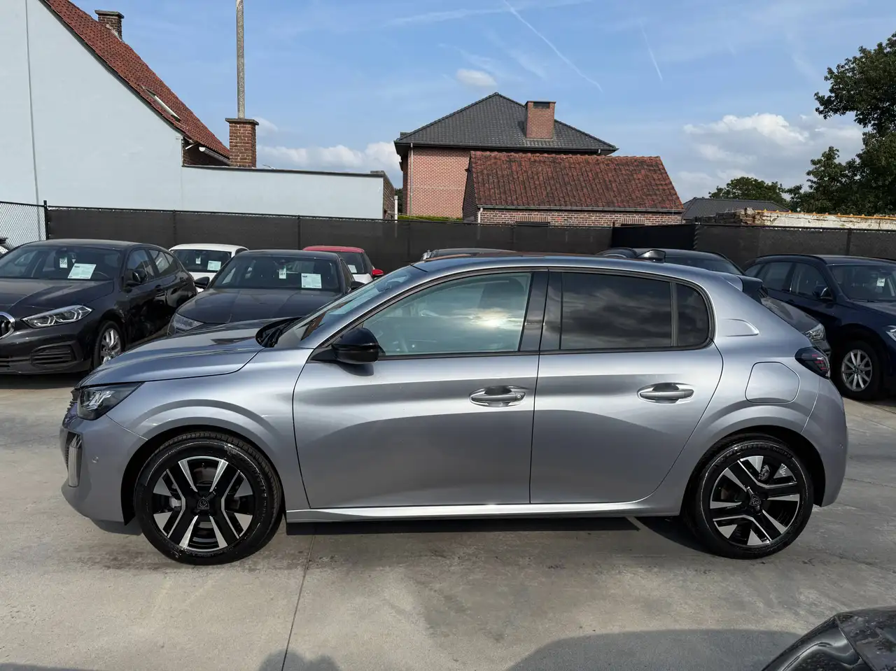 Peugeot 208 1.2i TURBO 360 CAMERA DODE HOEK NAVIGATIE LEDER FULL LED CARPLAY, миниатюра 8