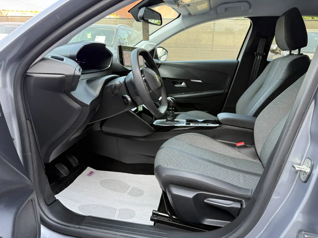 Peugeot 208 1.2i TURBO 360 CAMERA DODE HOEK NAVIGATIE LEDER FULL LED CARPLAY, миниатюра 13