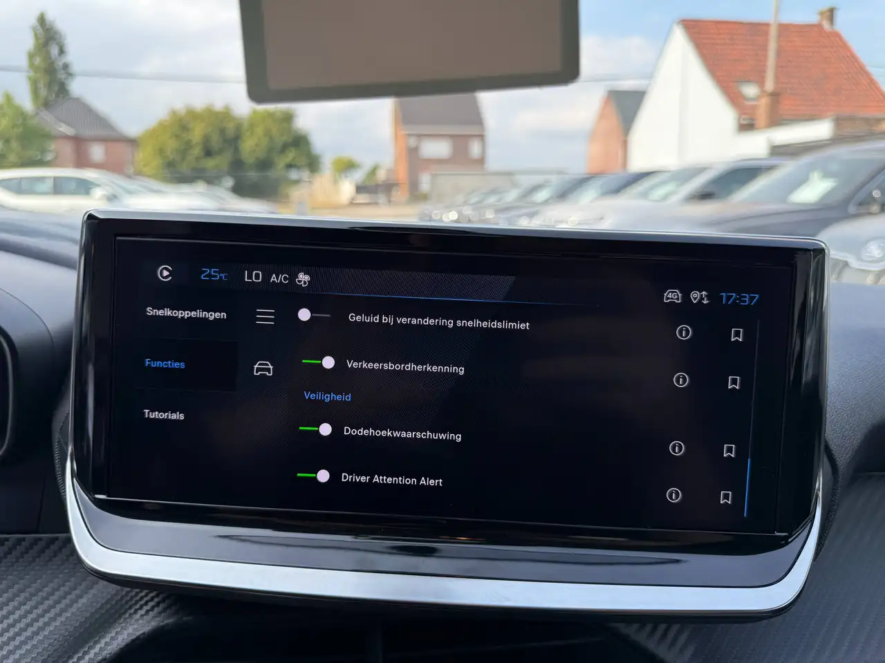 Peugeot 208 1.2i TURBO 360 CAMERA DODE HOEK NAVIGATIE LEDER FULL LED CARPLAY, миниатюра 29