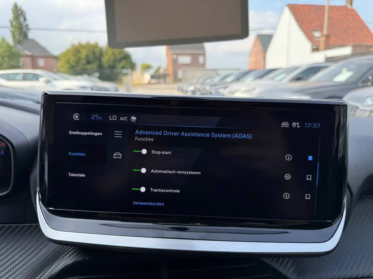 Peugeot 208 1.2i TURBO 360 CAMERA DODE HOEK NAVIGATIE LEDER FULL LED CARPLAY, миниатюра 30