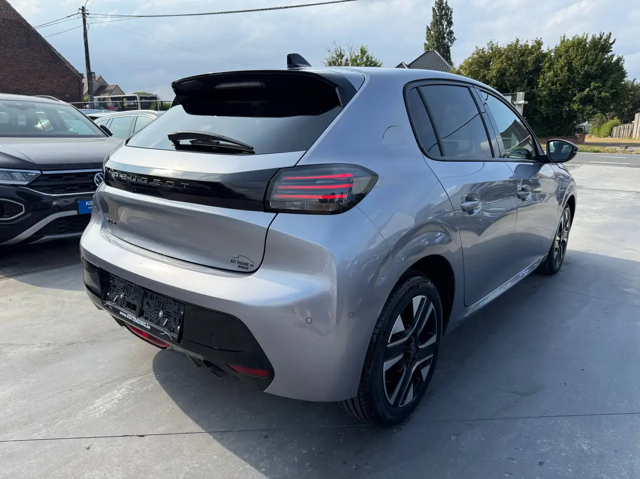 Peugeot 208 1.2i TURBO 360 CAMERA DODE HOEK NAVIGATIE LEDER FULL LED CARPLAY, миниатюра 5