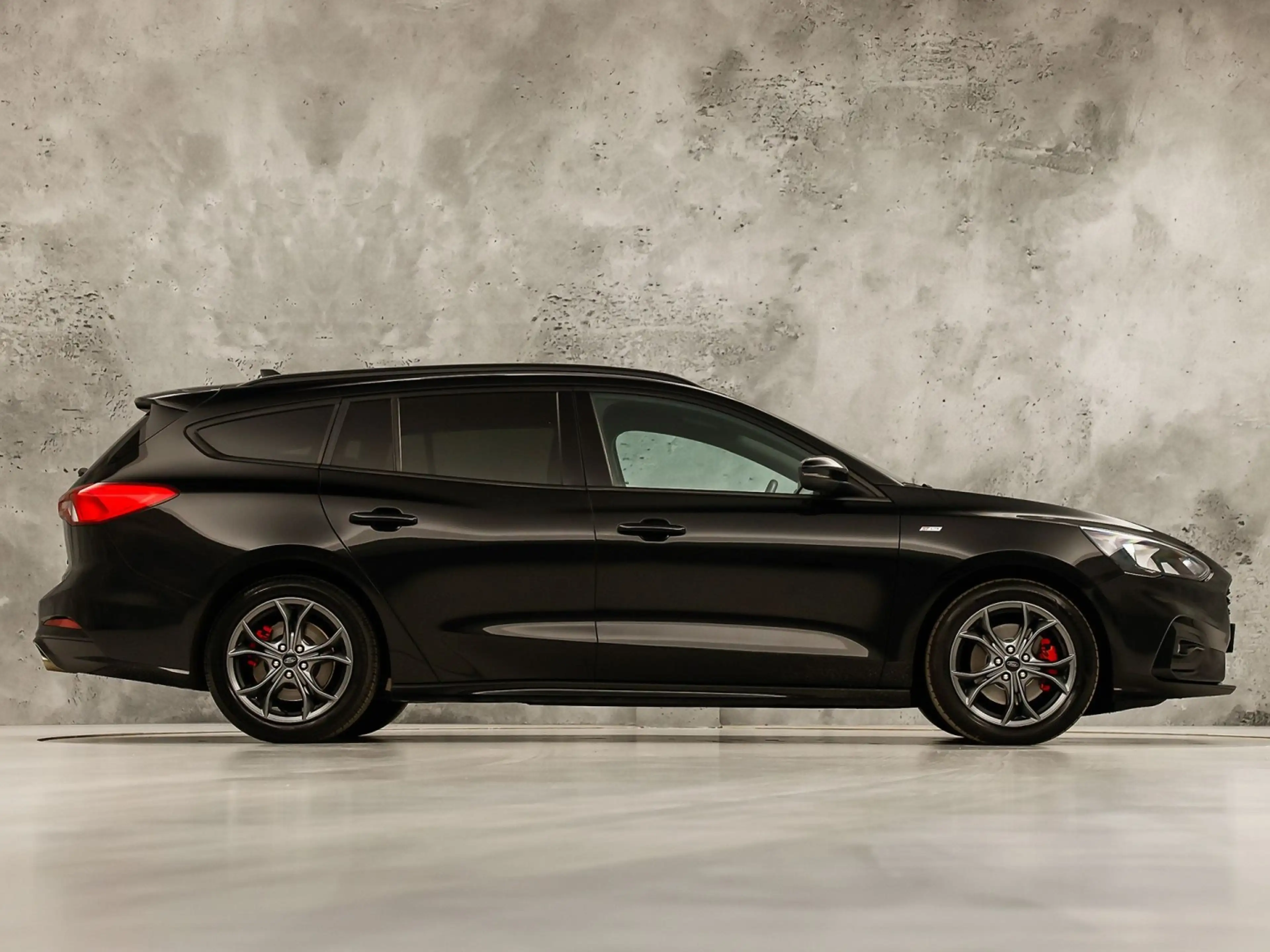 Ford Focus Wagon 1.0 EcoBoost ST Line (APPLE CARPLAY, GROOT N — photo 4