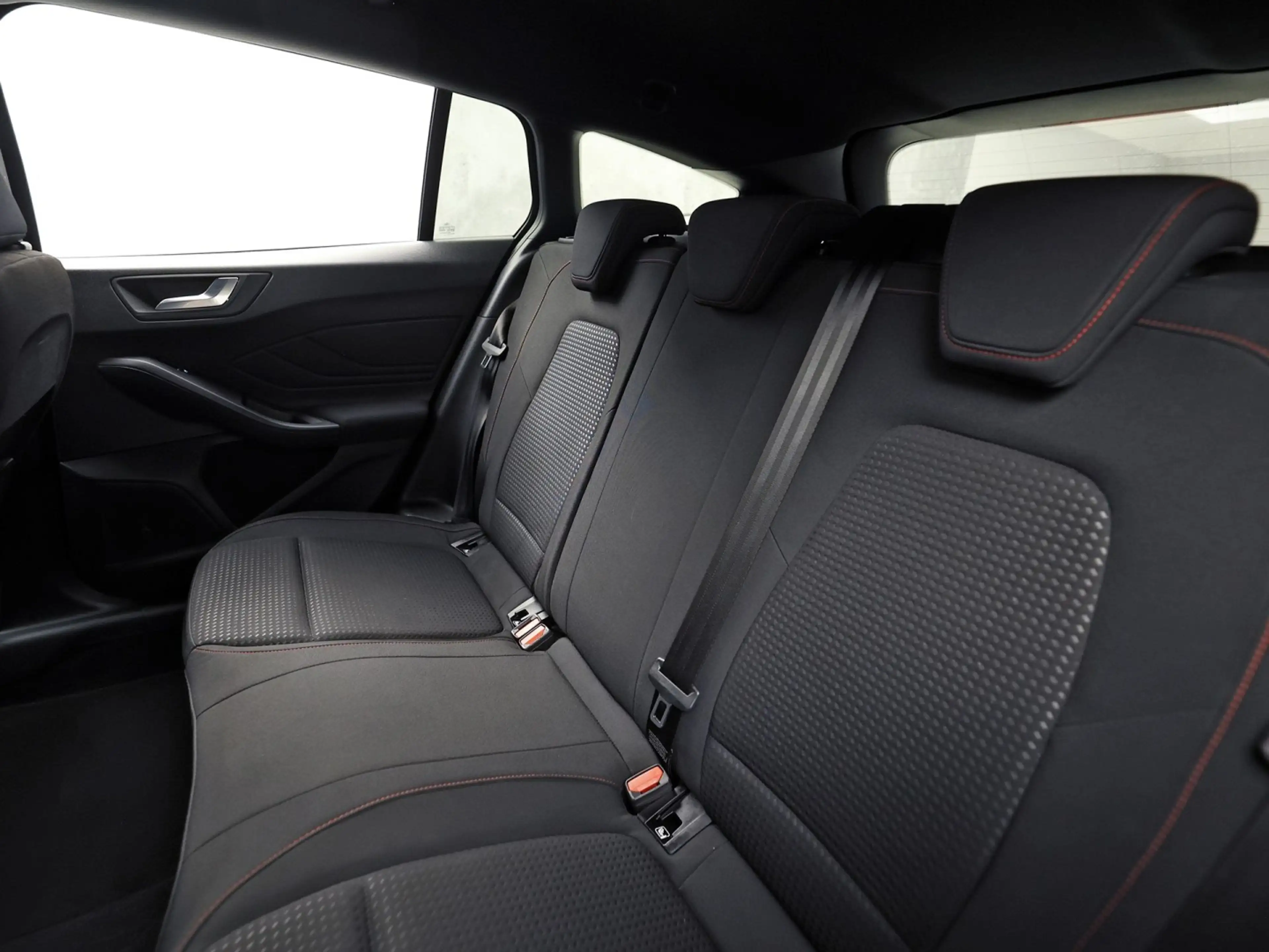 Ford Focus Wagon 1.0 EcoBoost ST Line (APPLE CARPLAY, GROOT N — photo 15