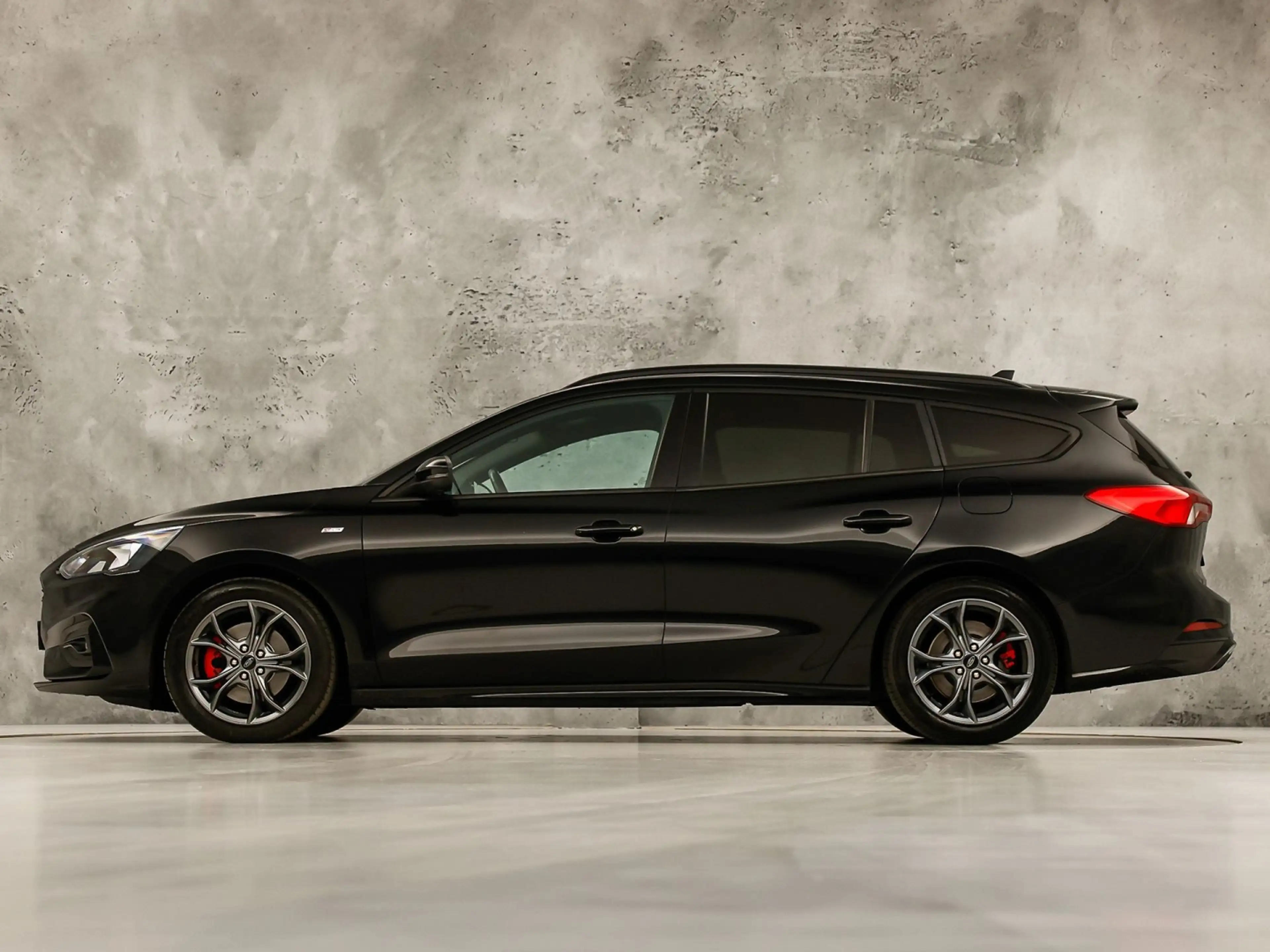 Ford Focus Wagon 1.0 EcoBoost ST Line (APPLE CARPLAY, GROOT N — photo 2