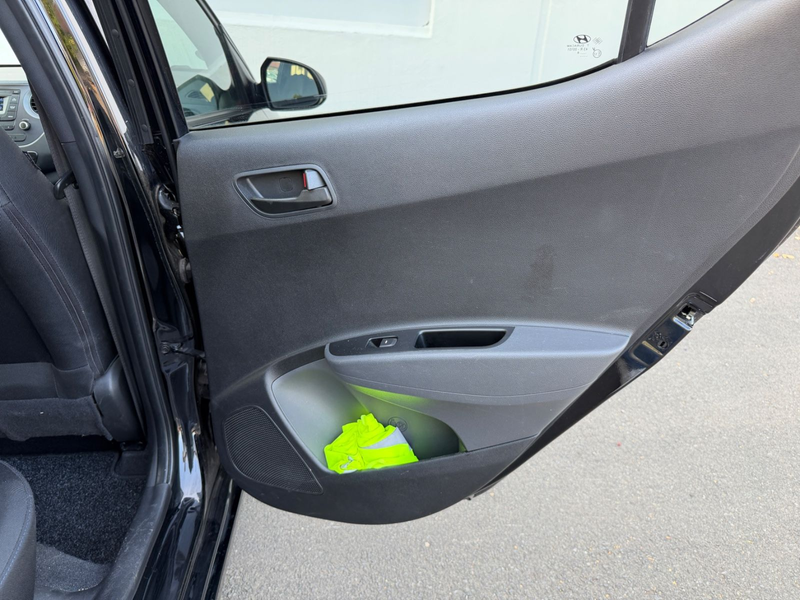 Hyundai i10 Passion Klima — photo 13