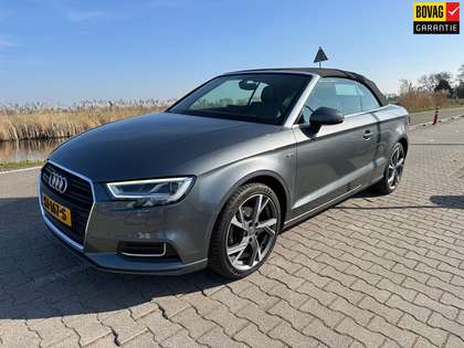 Audi A3 Cabriolet 1.5 TFSI CoD S-line, Leder, Virtual Cock