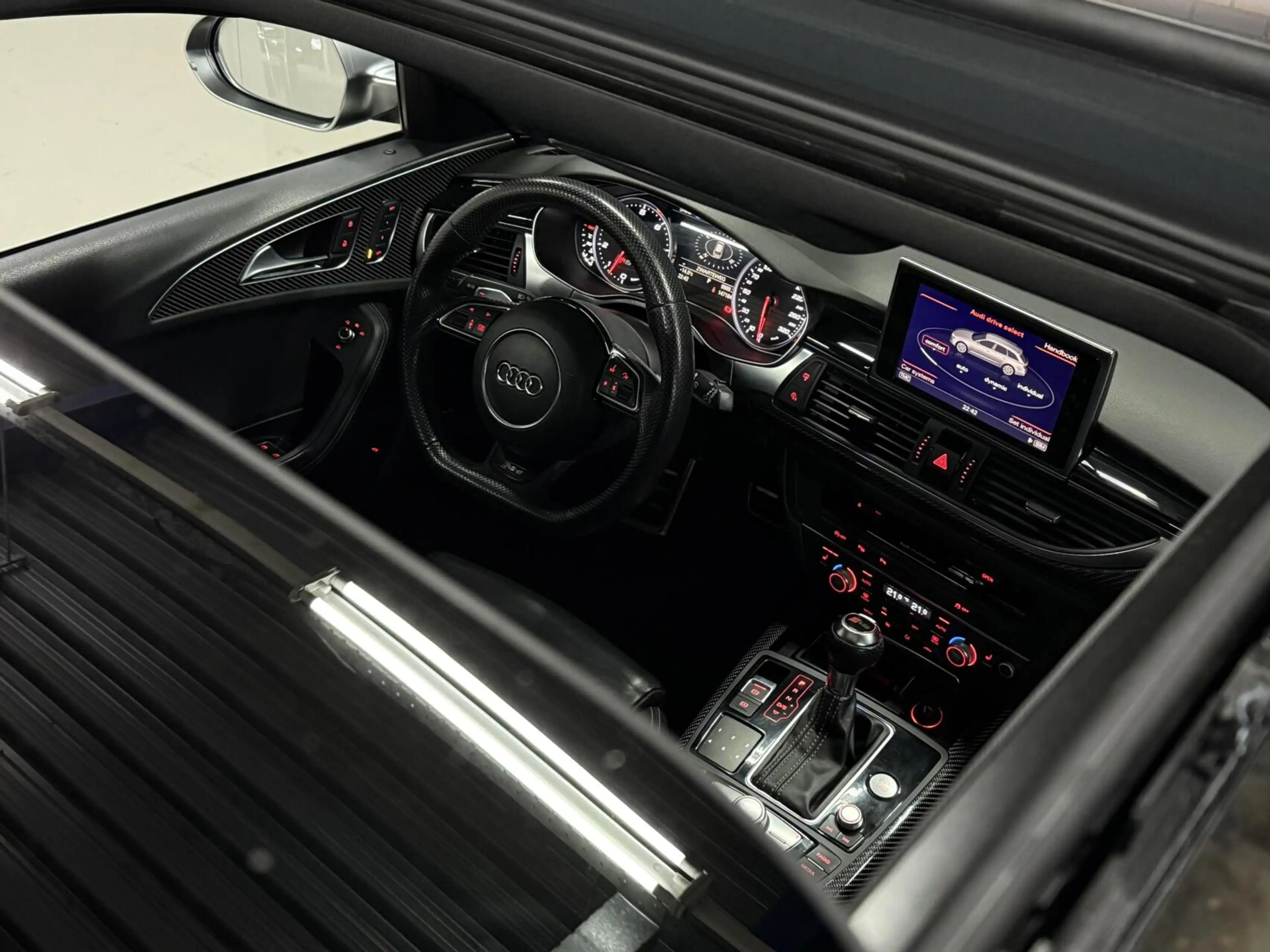 Audi RS6 Avant 4.0 TFSI RS 6 quattro|PANO|SOFTCL|BOSE|MEMO — photo 3