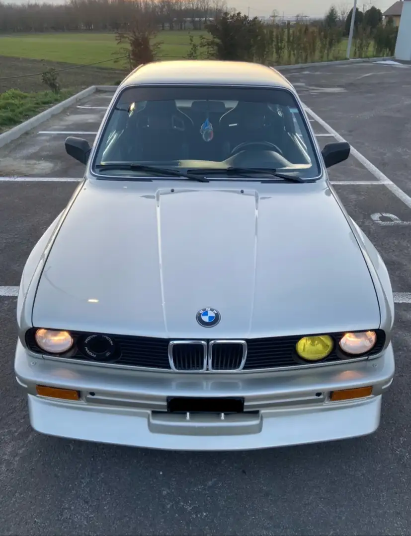 BMW M3 BMW E30 M3 335I - 1