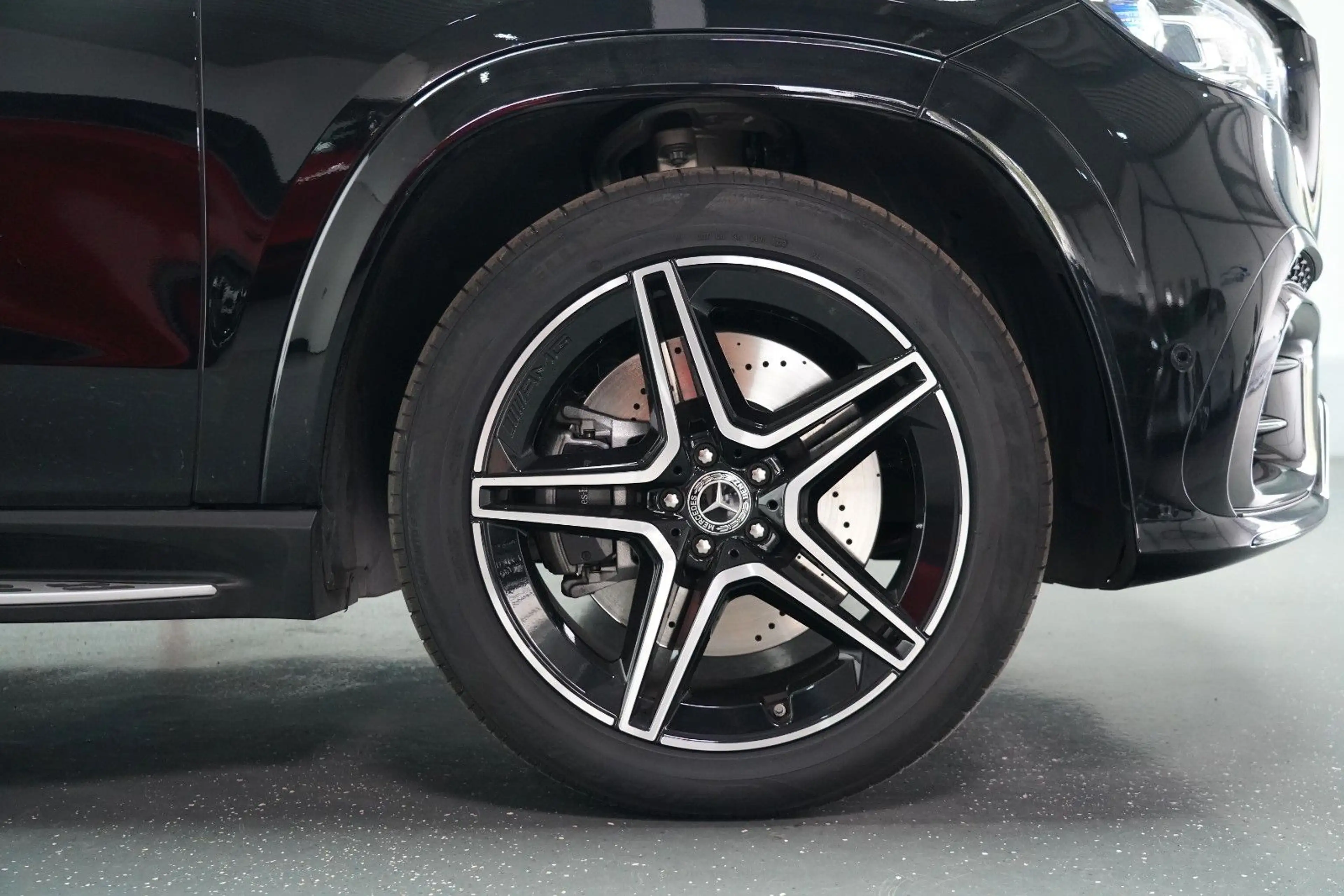 Mercedes-Benz GLS 450 GLS450d 4M 2x AMG PREMIUM PLUS LUFT PANO 360 AHK — photo 11