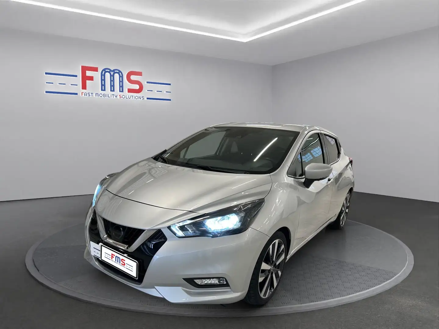 Nissan Micra Micra 1.0 ig-t Tekna 92cv Grigio - 1