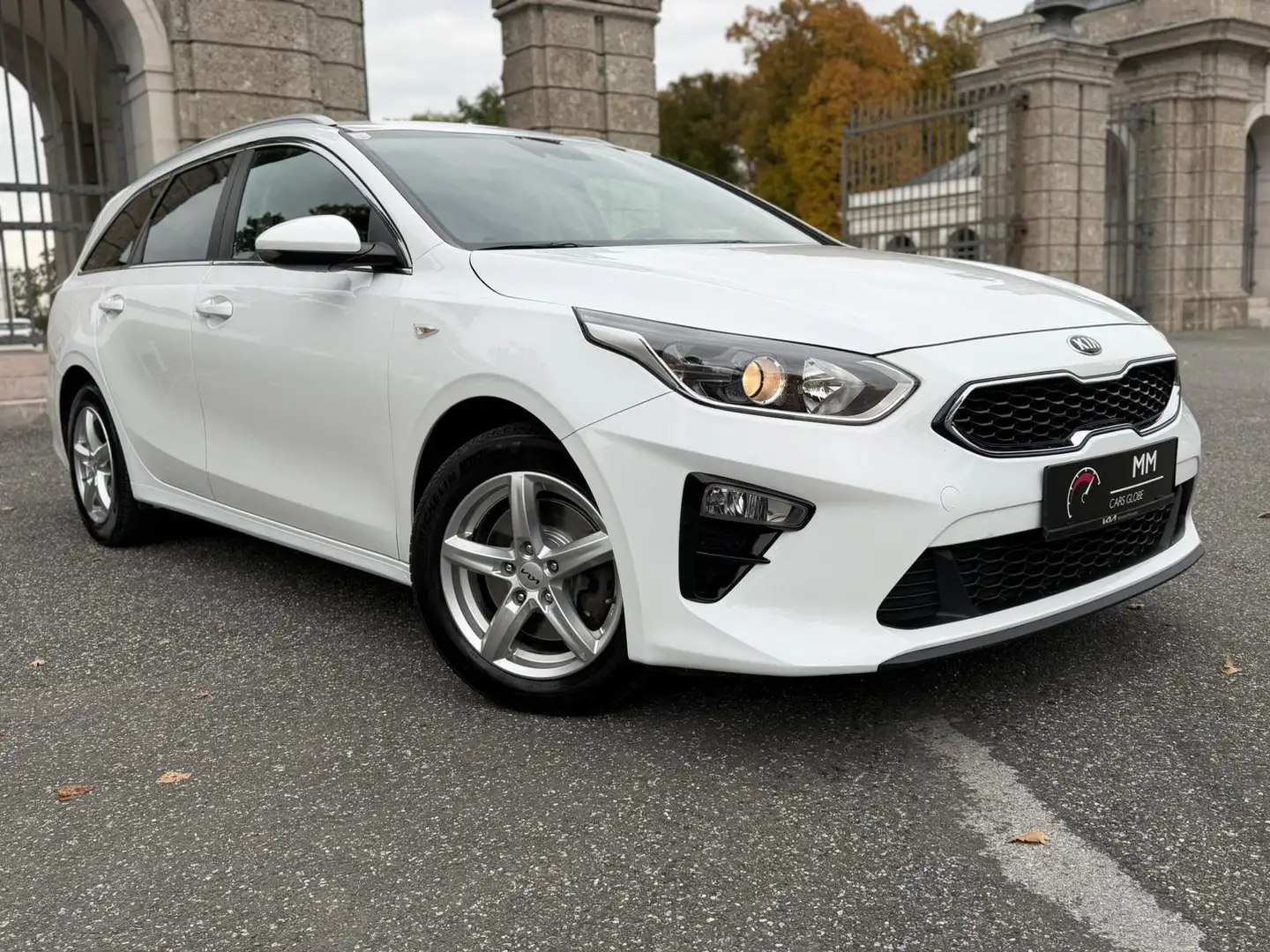 Kia Ceed SW / cee'd SW 1.6 CRDi Mild-Hybrid Silber 48V Lenkradheizung RFK Weiß - 2