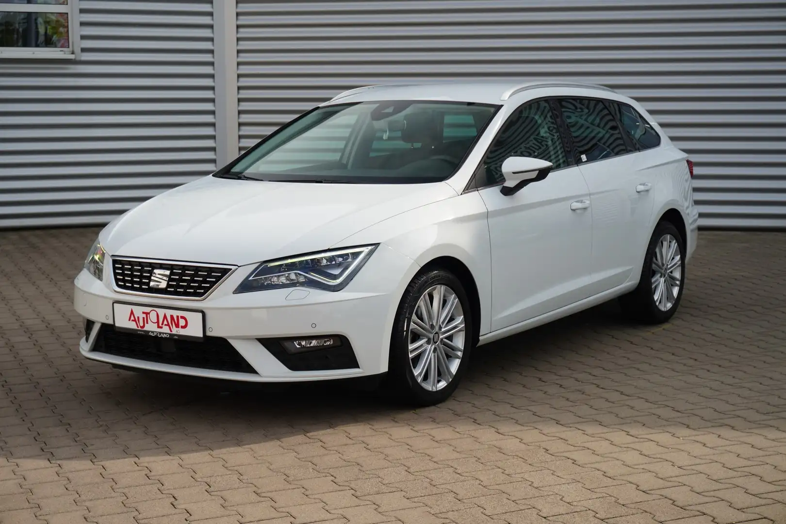 SEAT Leon Sportstourer 2.0 TDI Style LED Navi Kamera Blanc - 1