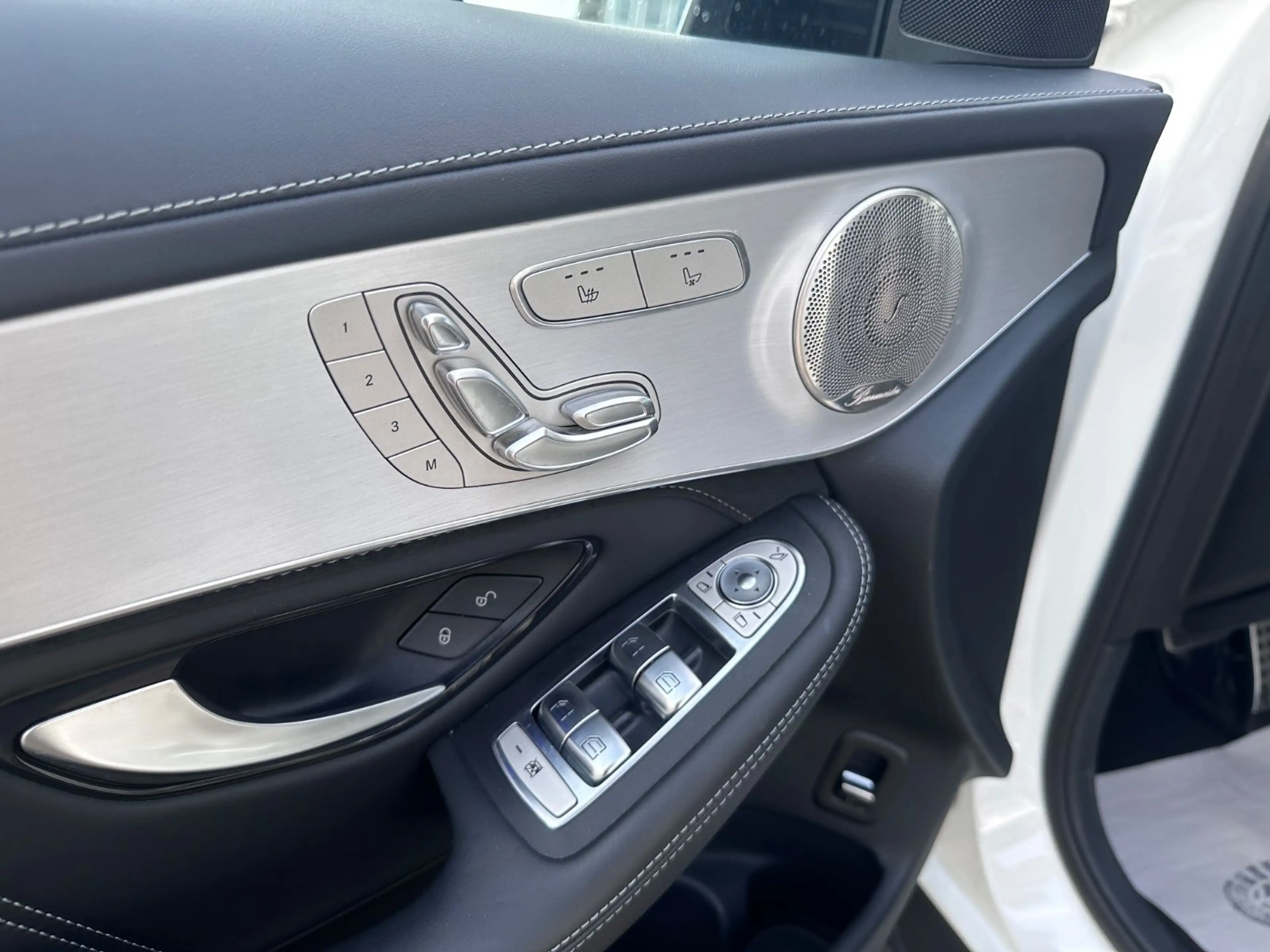 Mercedes-Benz GLC 63 AMG — photo 12