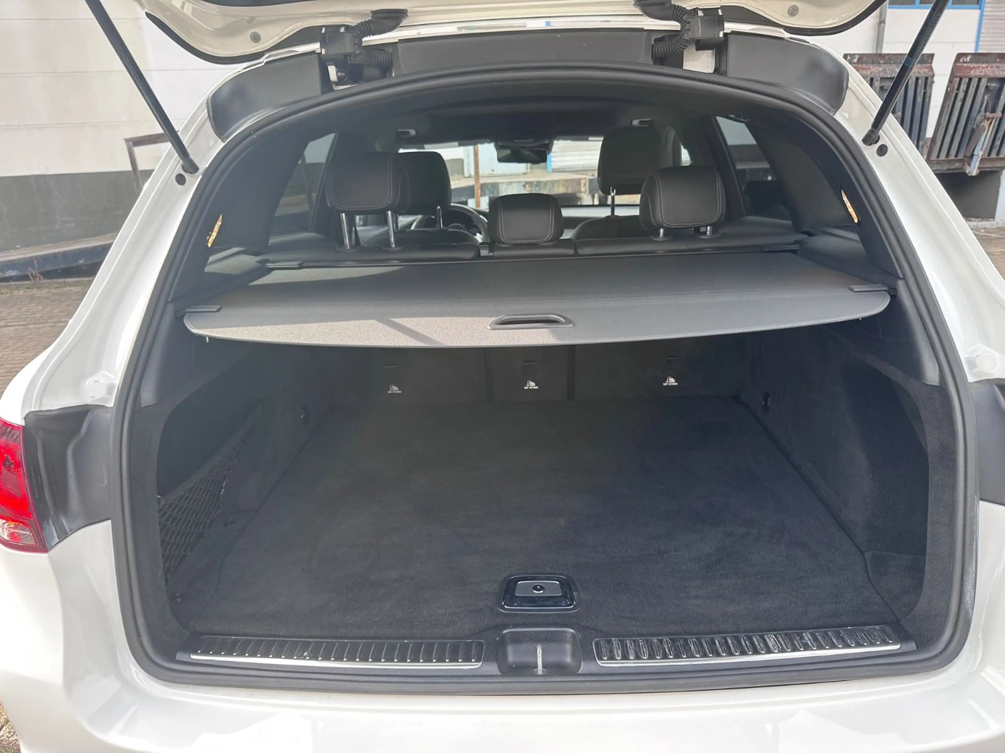 Mercedes-Benz GLC 63 AMG — photo 10