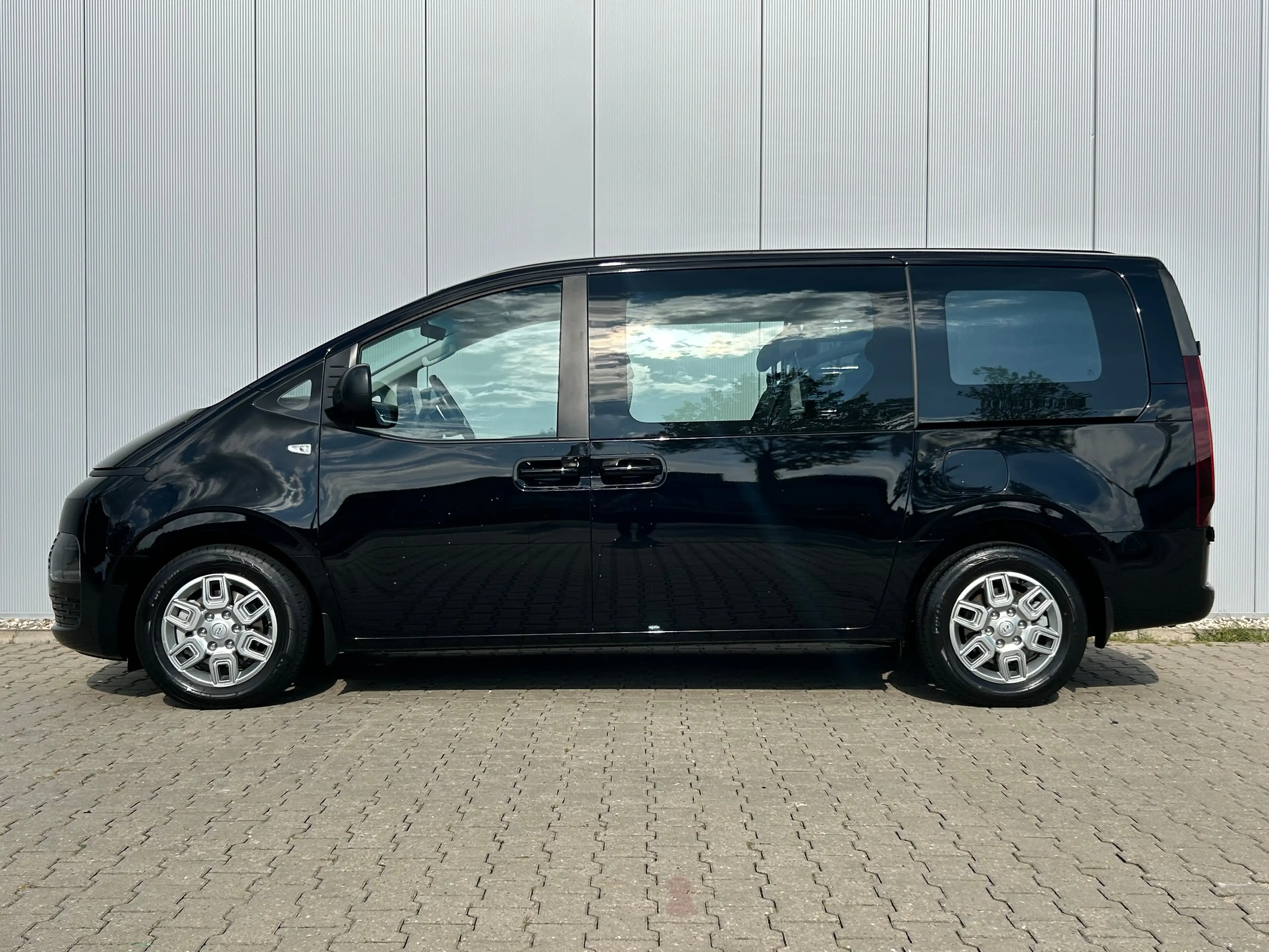 Hyundai STARIA Dubbel Cabine UNIEK! | Dubbele Cabine | Trekhaak 1 — photo 41