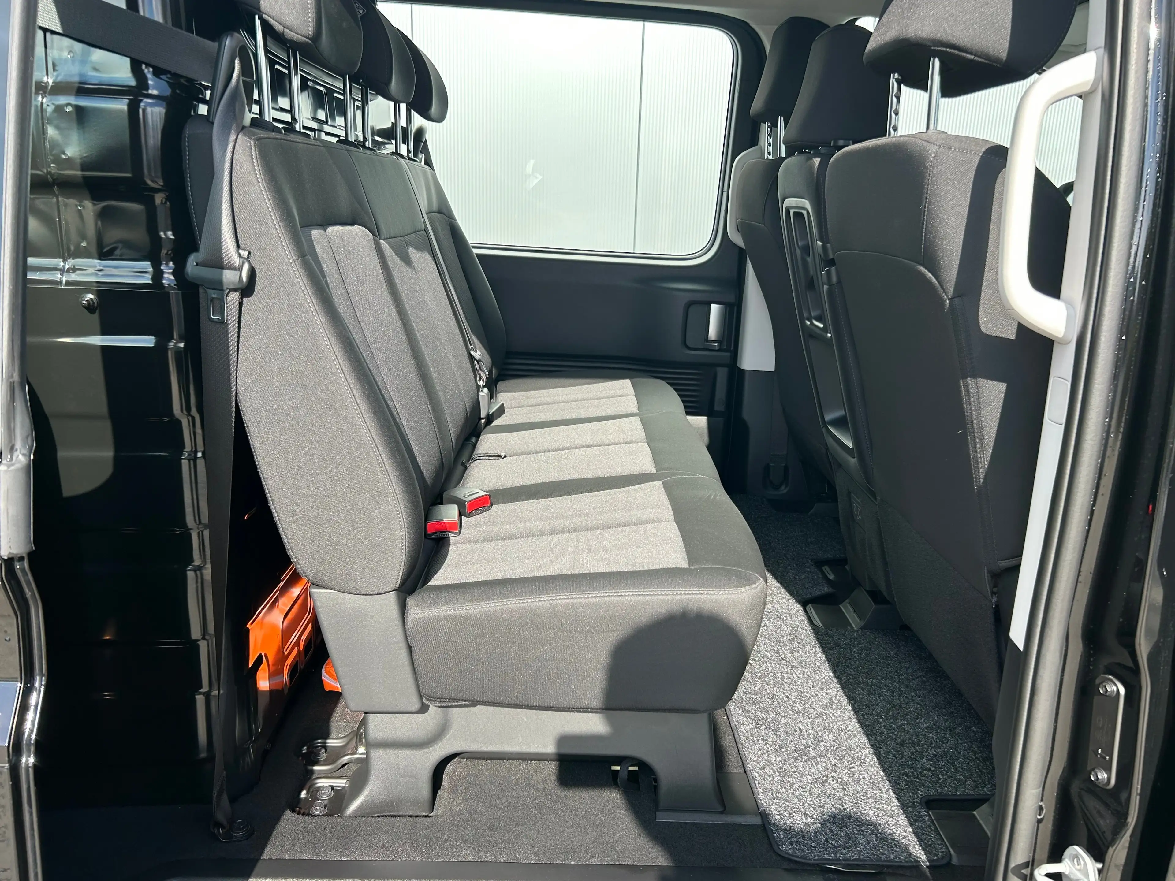 Hyundai STARIA Dubbel Cabine UNIEK! | Dubbele Cabine | Trekhaak 1 — photo 29