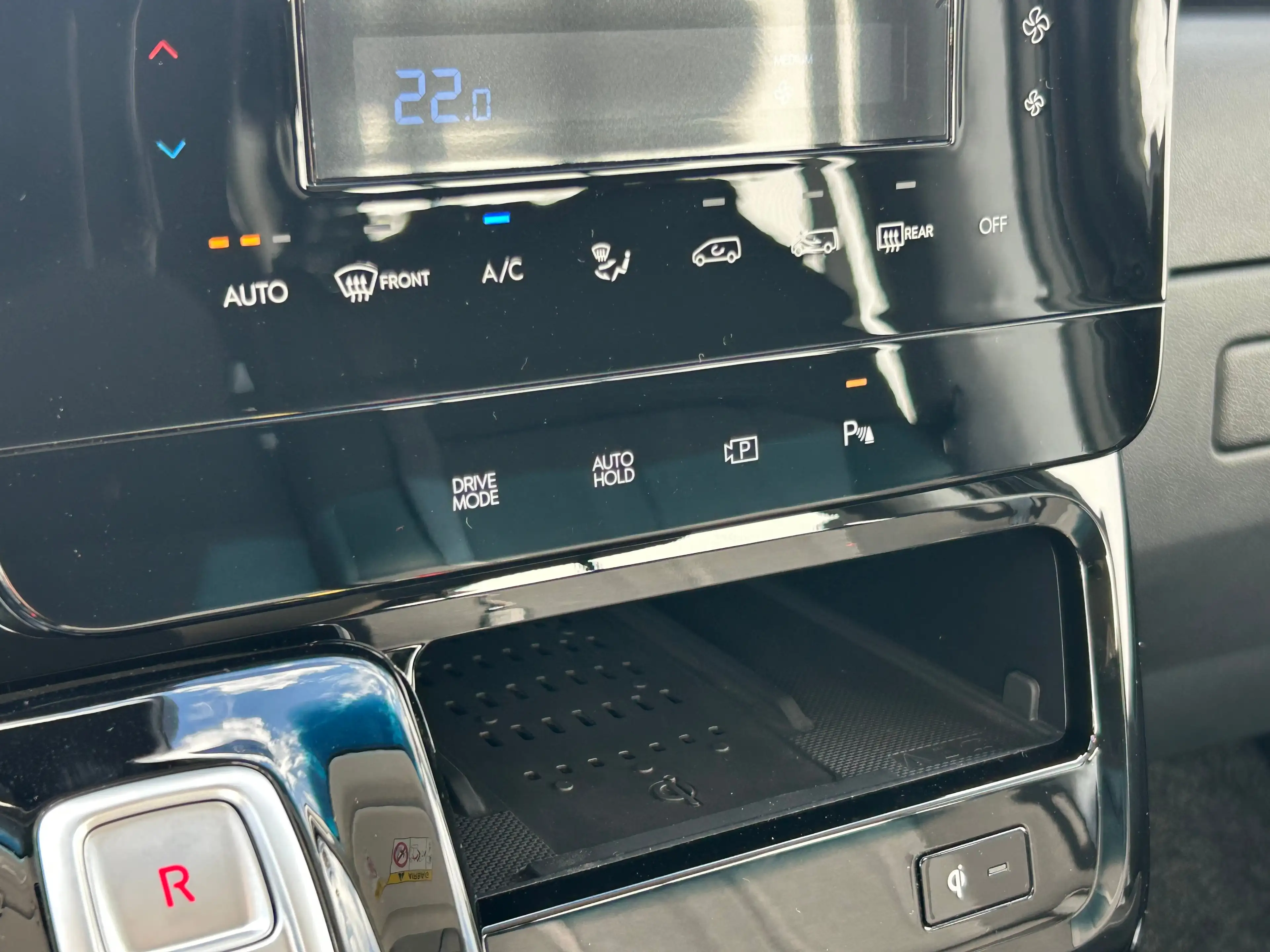 Hyundai STARIA Dubbel Cabine UNIEK! | Dubbele Cabine | Trekhaak 1 — photo 34