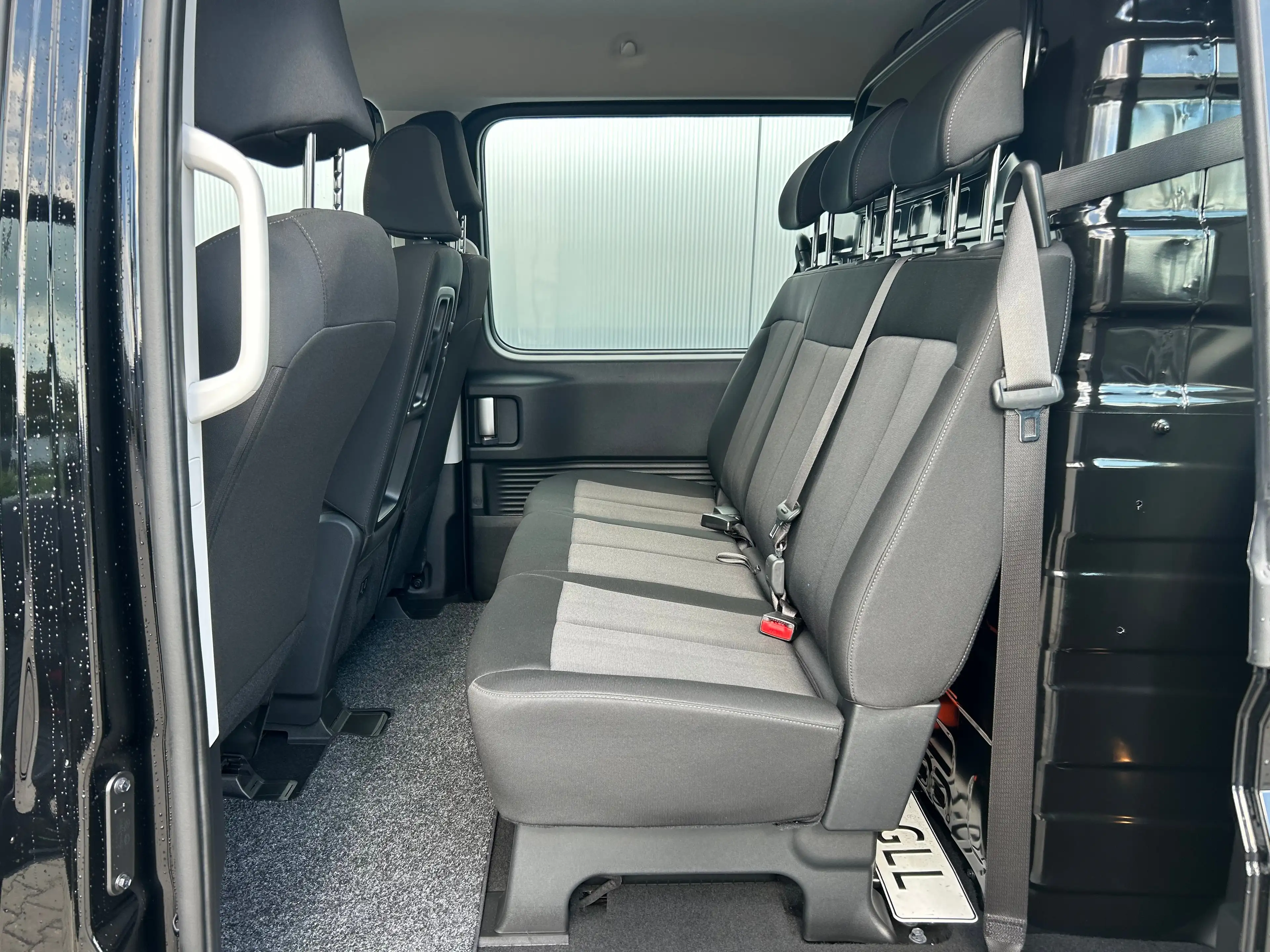 Hyundai STARIA Dubbel Cabine UNIEK! | Dubbele Cabine | Trekhaak 1 — photo 46