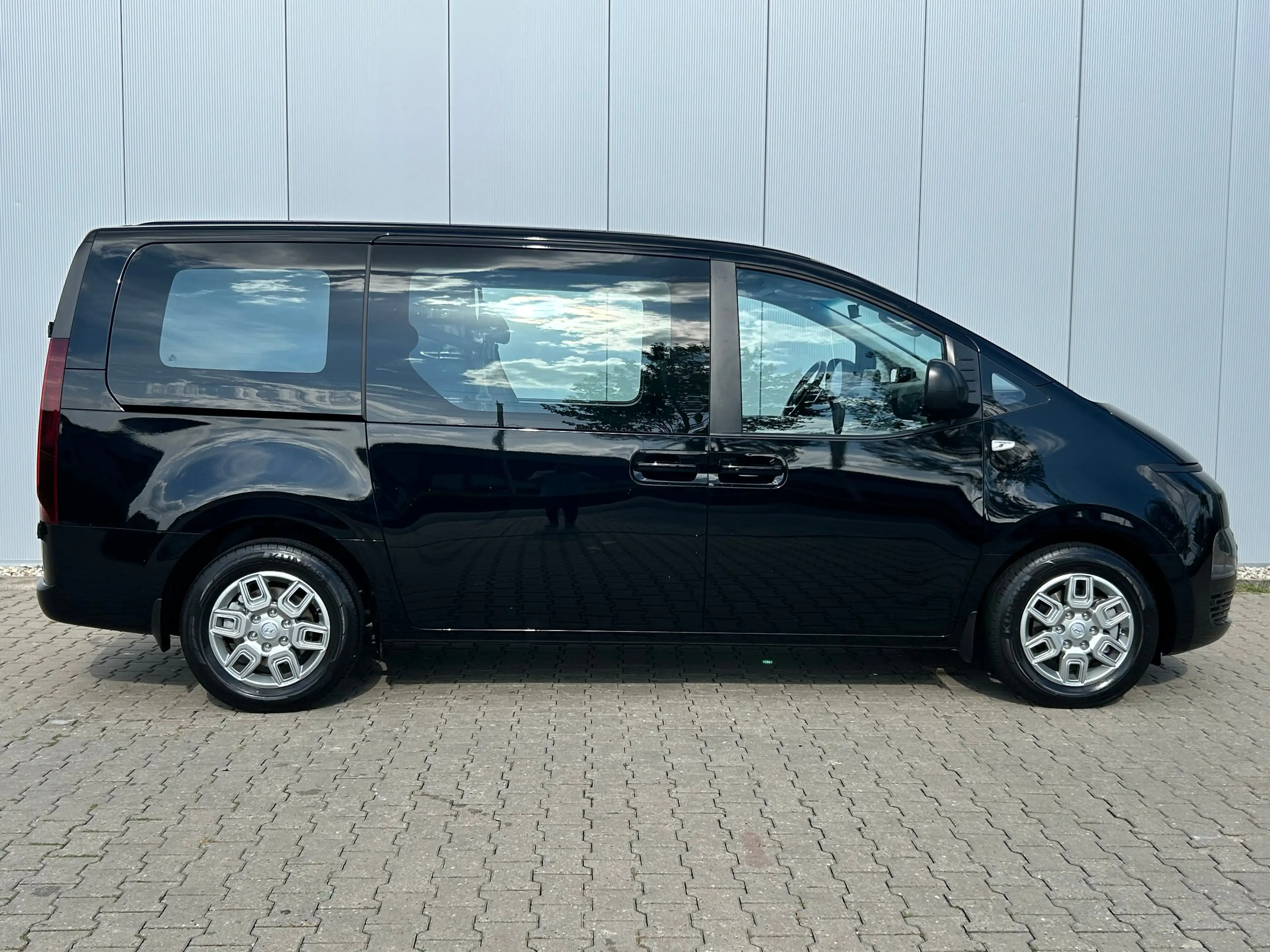 Hyundai STARIA Dubbel Cabine UNIEK! | Dubbele Cabine | Trekhaak 1 — photo 31