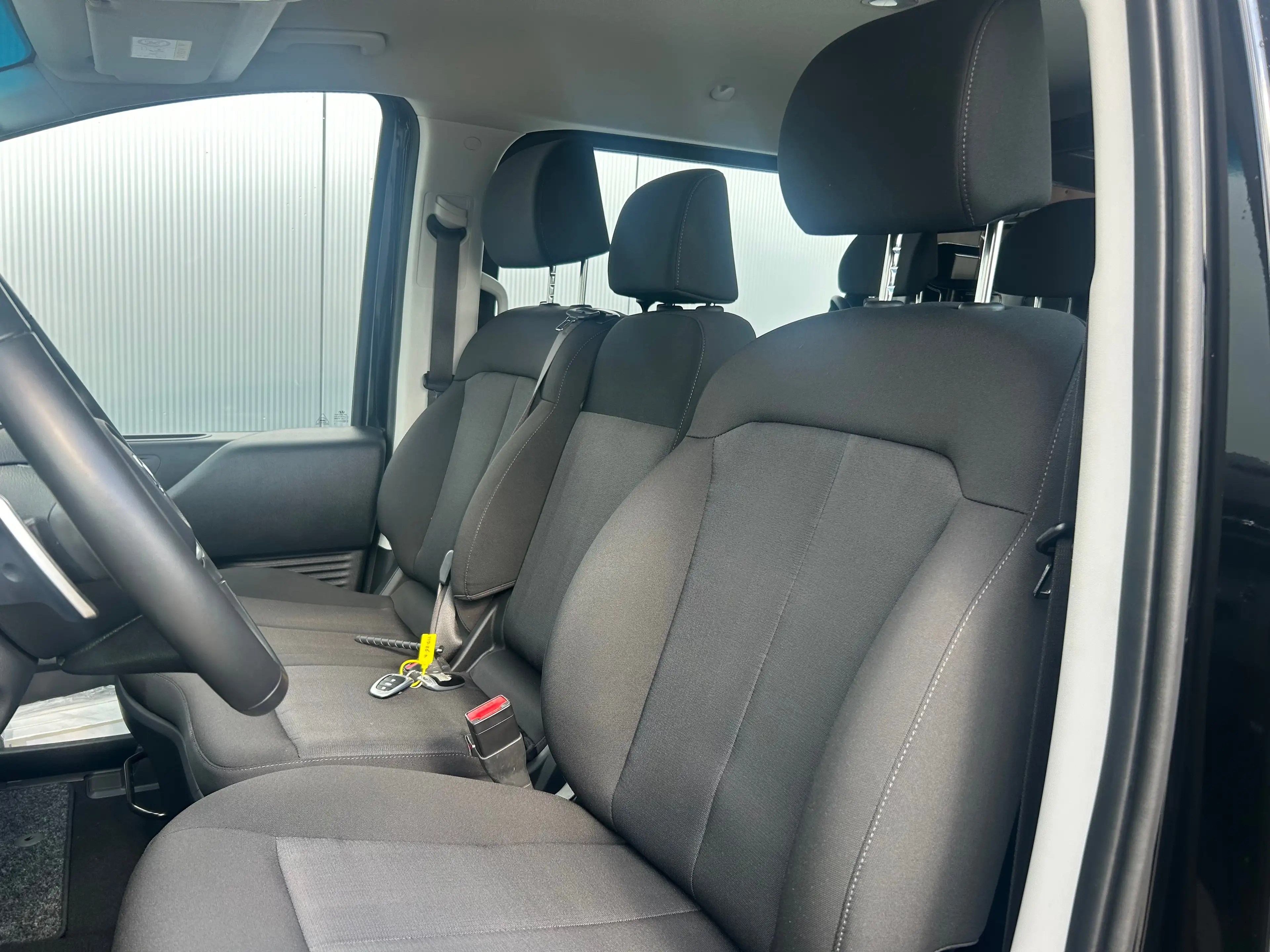 Hyundai STARIA Dubbel Cabine UNIEK! | Dubbele Cabine | Trekhaak 1 — photo 47