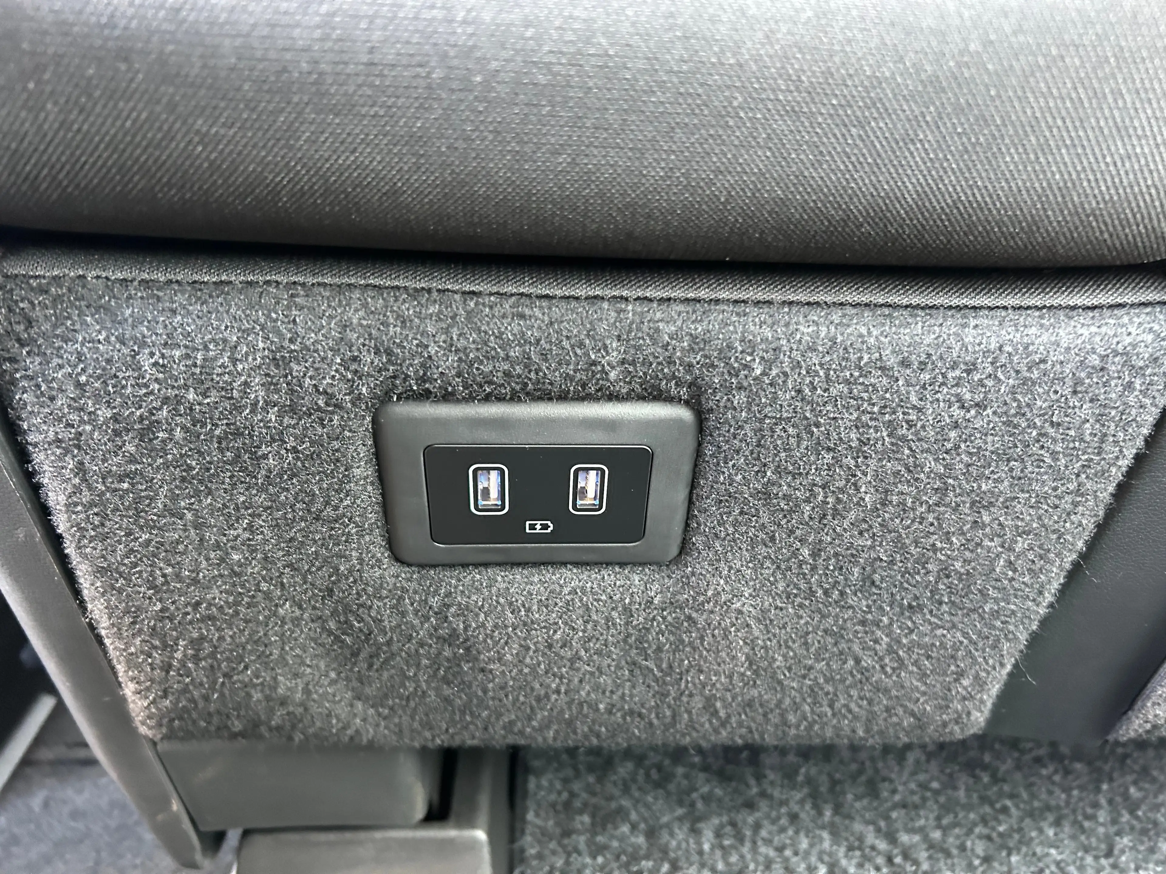 Hyundai STARIA Dubbel Cabine UNIEK! | Dubbele Cabine | Trekhaak 1 — photo 43