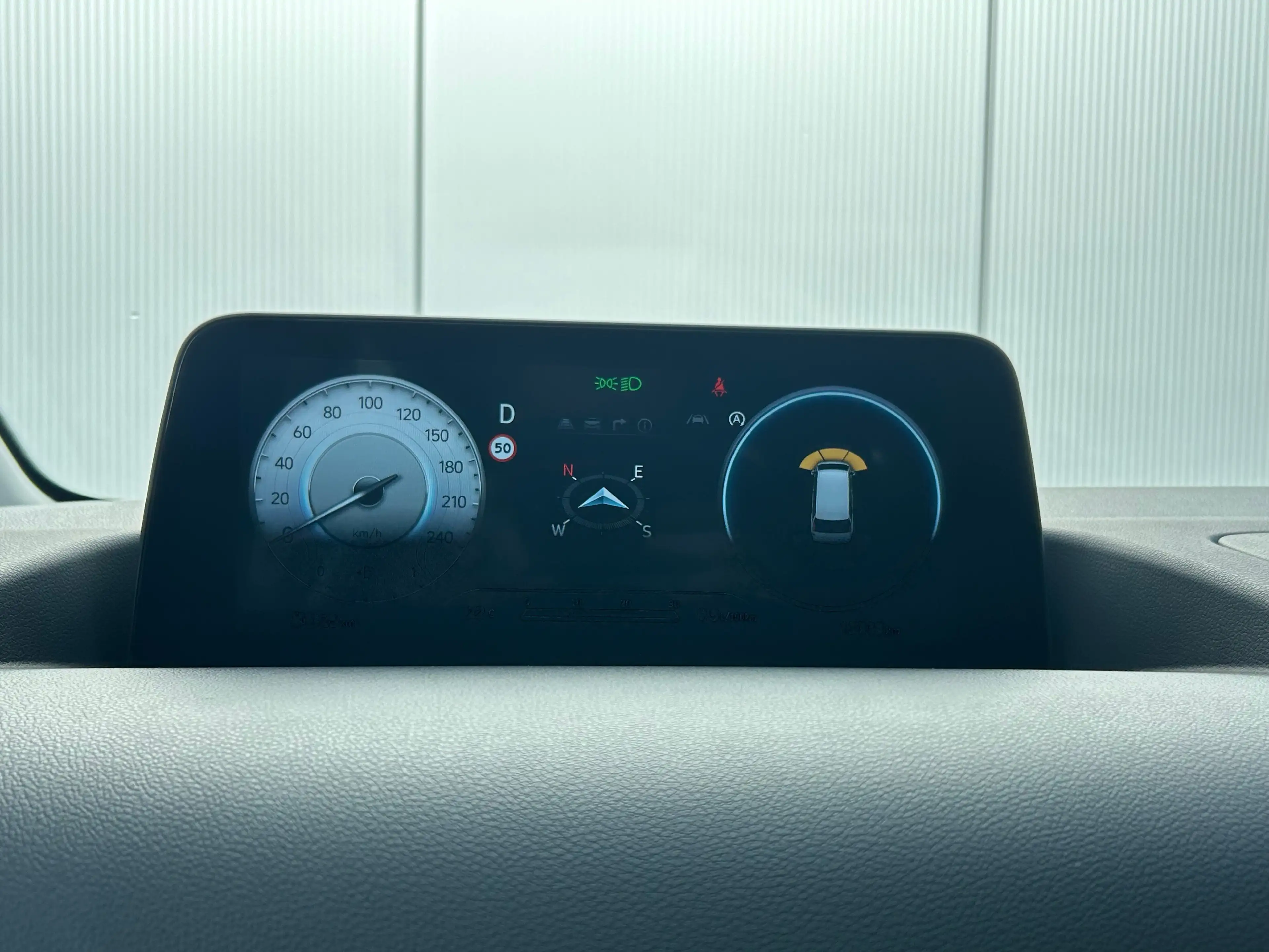 Hyundai STARIA Dubbel Cabine UNIEK! | Dubbele Cabine | Trekhaak 1 — photo 27