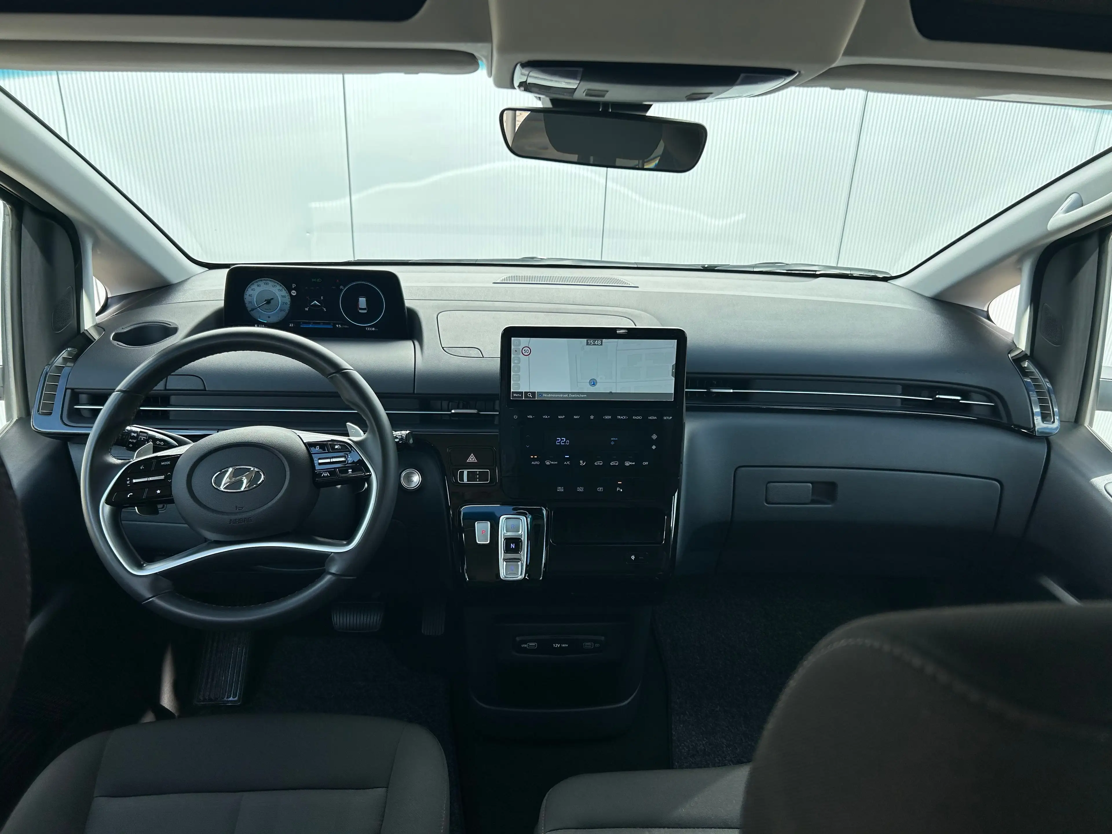 Hyundai STARIA Dubbel Cabine UNIEK! | Dubbele Cabine | Trekhaak 1 — photo 7