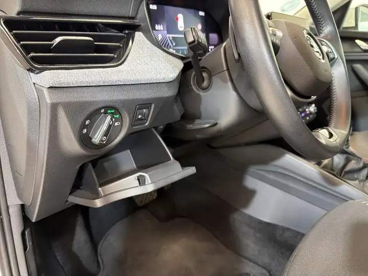 Škoda Kamiq 1.0 TSI DSG Selection 2024, foto 12