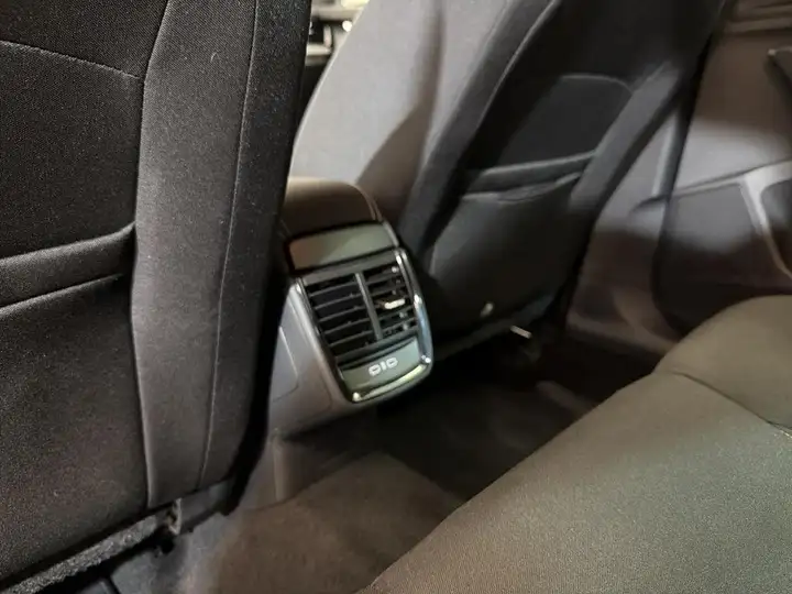 Škoda Kamiq 1.0 TSI DSG Selection 2024, foto 19